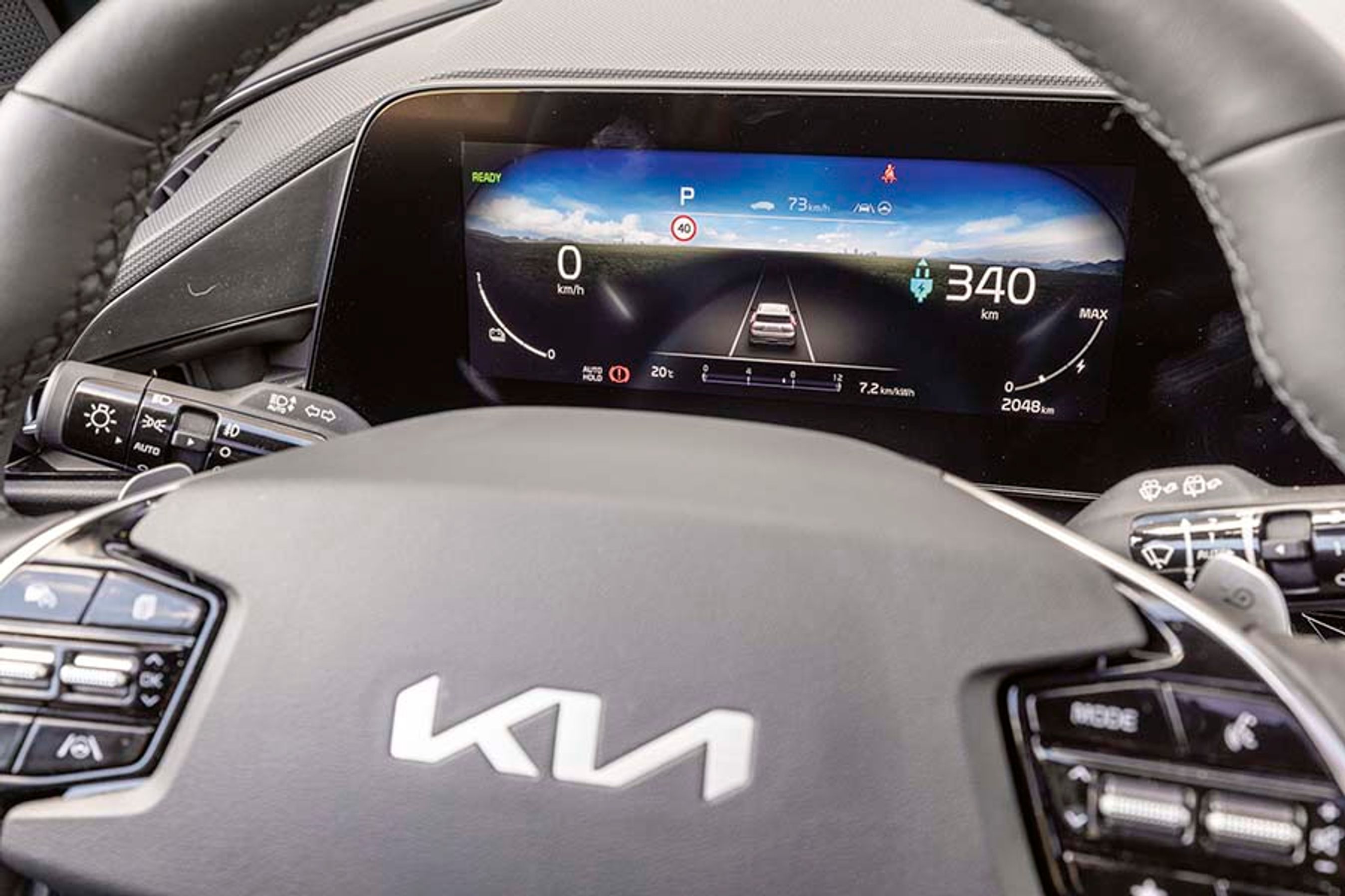 Man kan vælge mellem flere grafiske temaer i instrumenthuset, der er overskueligt indrettet.