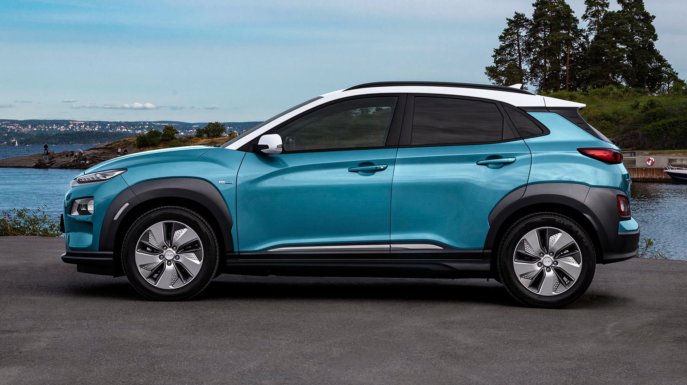 Den firedørs Kona giver god brugsværdi, men man må ikke sætte anhængertræk på bilen.