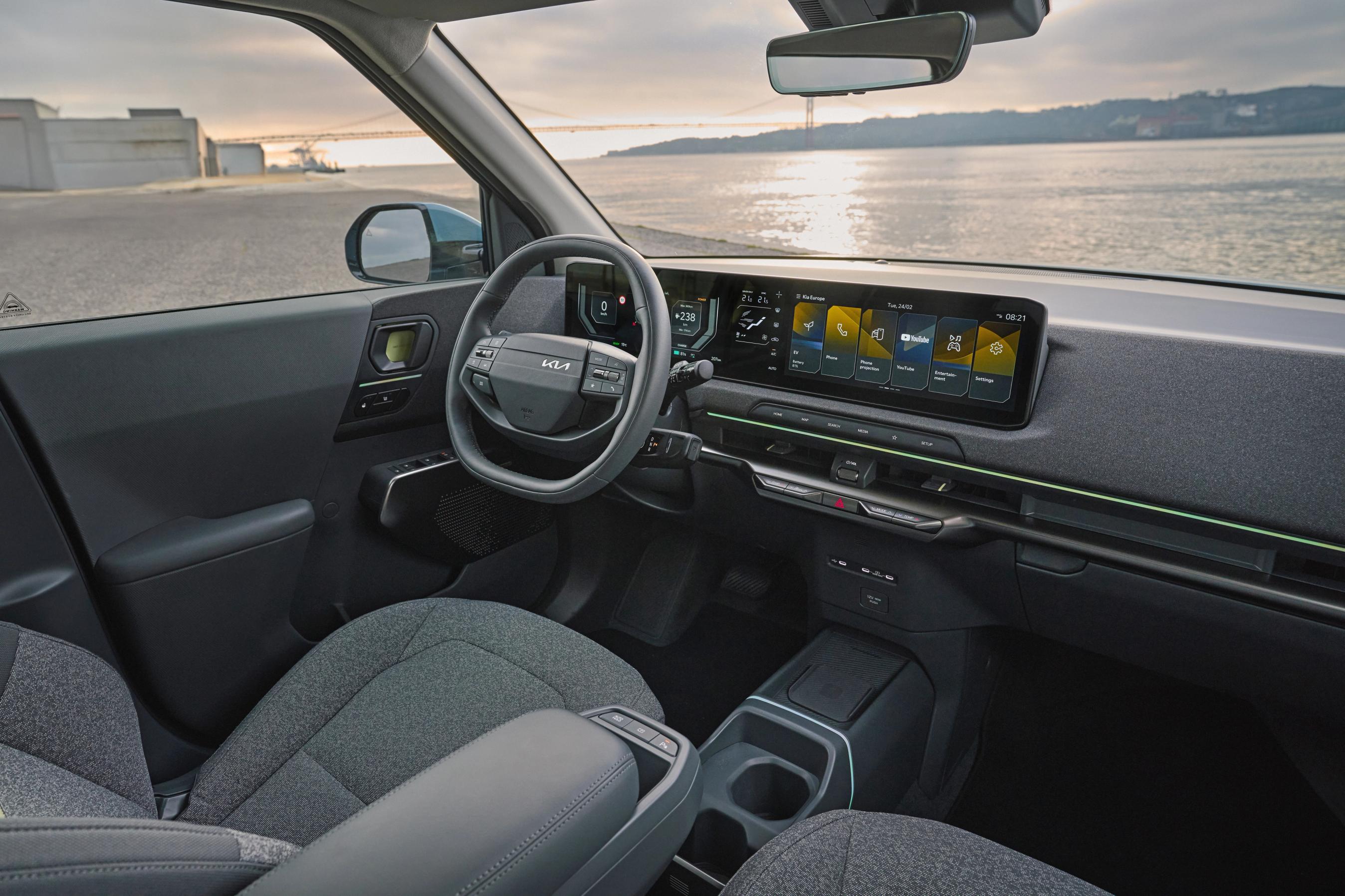 Førerplads i en Kia EV2
