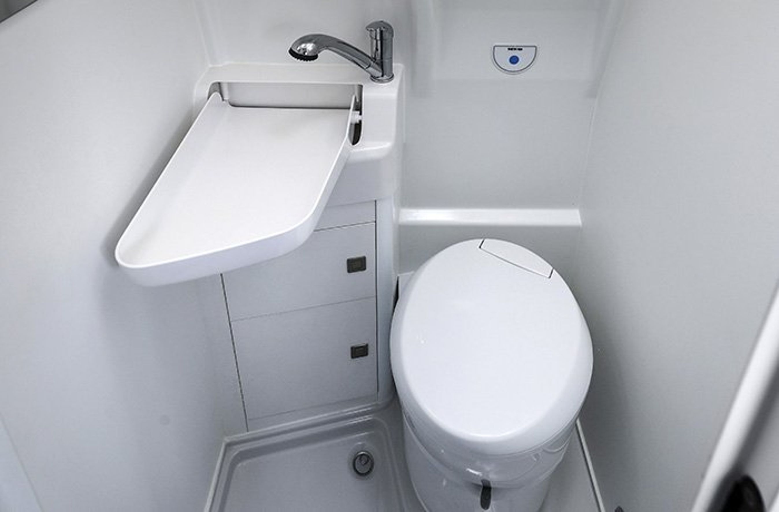 Toilet i VW Grand California