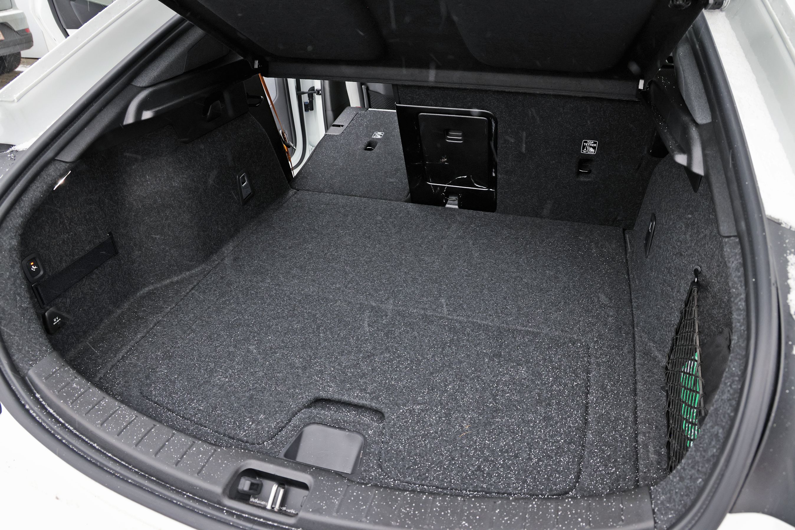 Bagagerummet på en Polestar 2 Performance. 