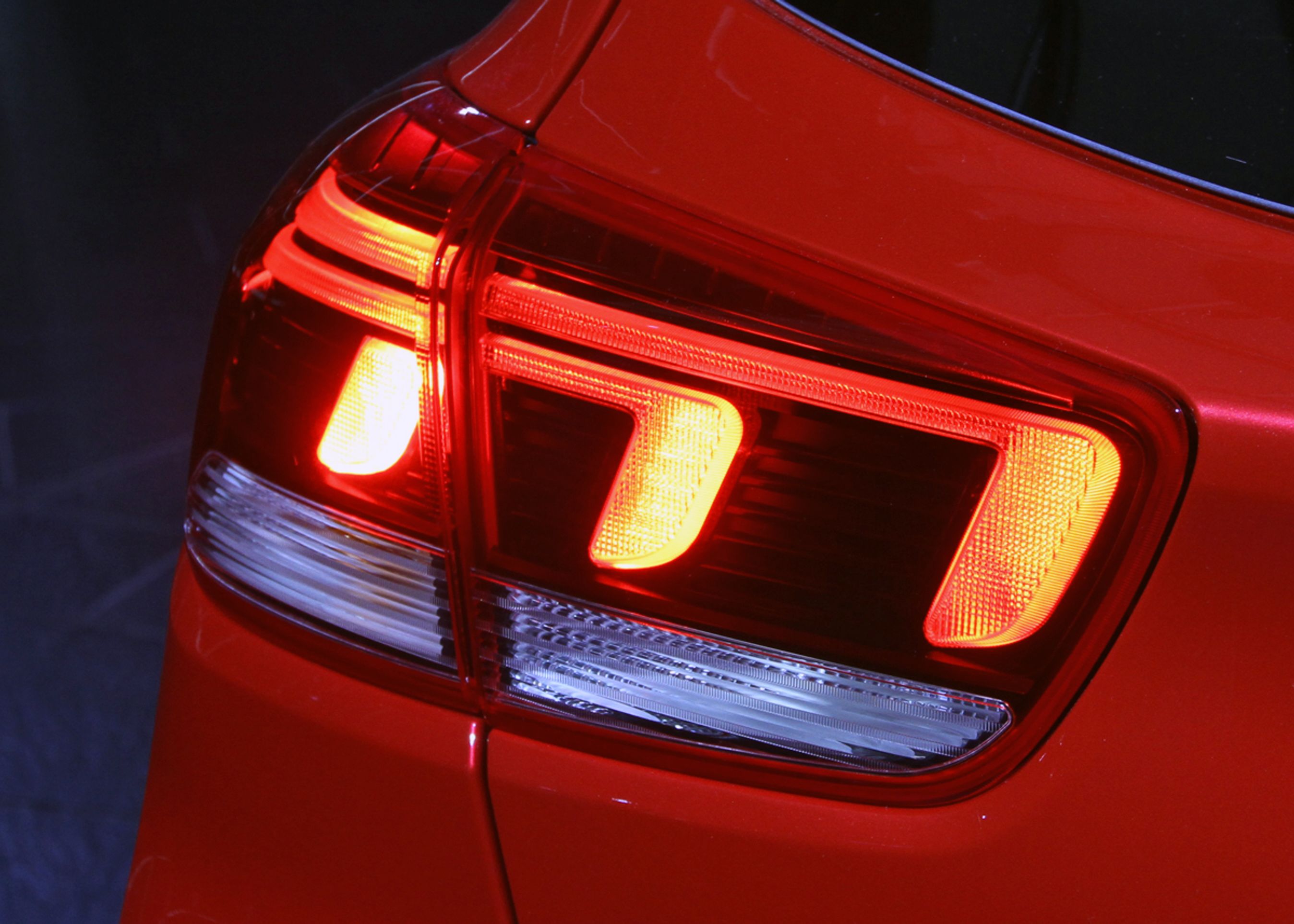 I mørke får Rio en markant lyssignatur.