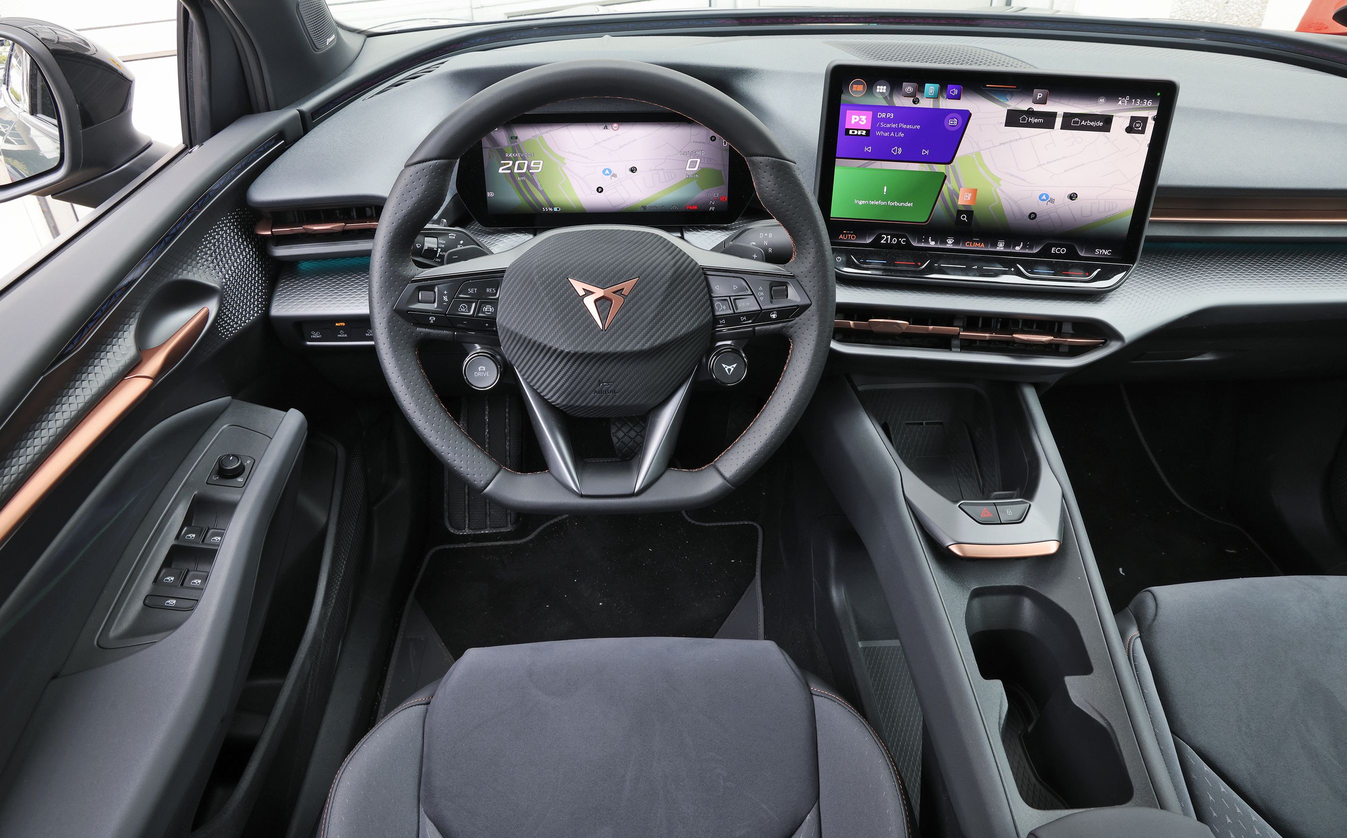 Kabinen i en Cupra Raval Endurance fra 2026.