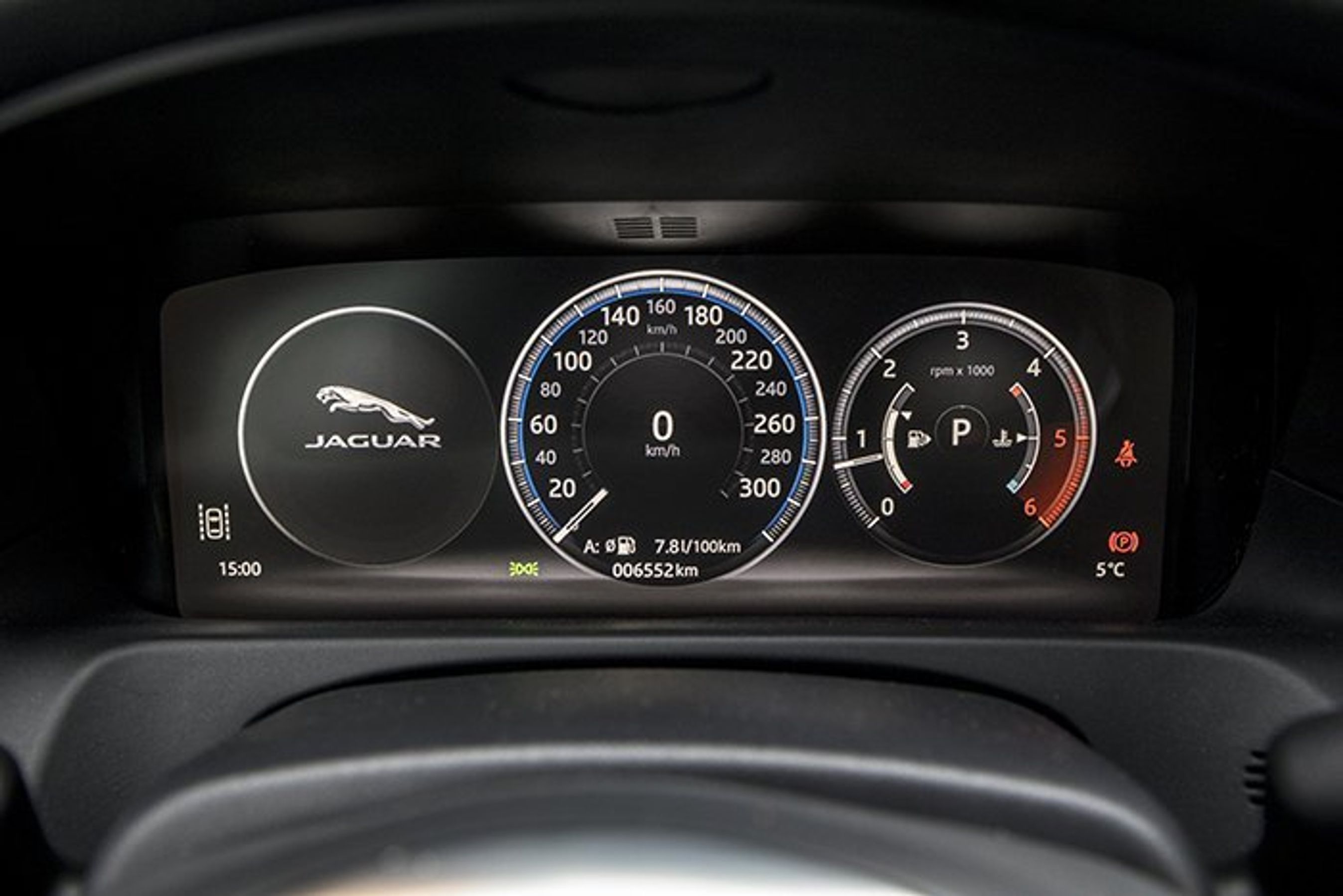 Jaguar XF Sportbrake har digitalt instrumenthus