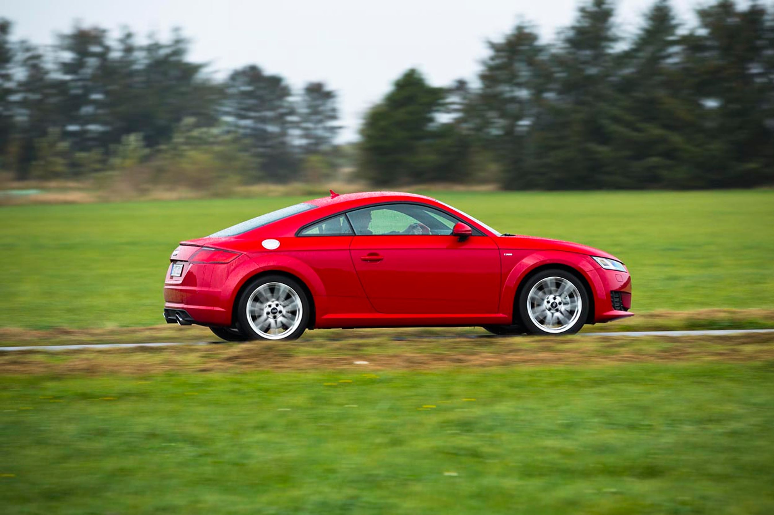 Linjerne er strammet op, men Audi TT er umiskendeligt sig selv i denne nyeste generation. Fotos: Karsten M. Lemche, FDM