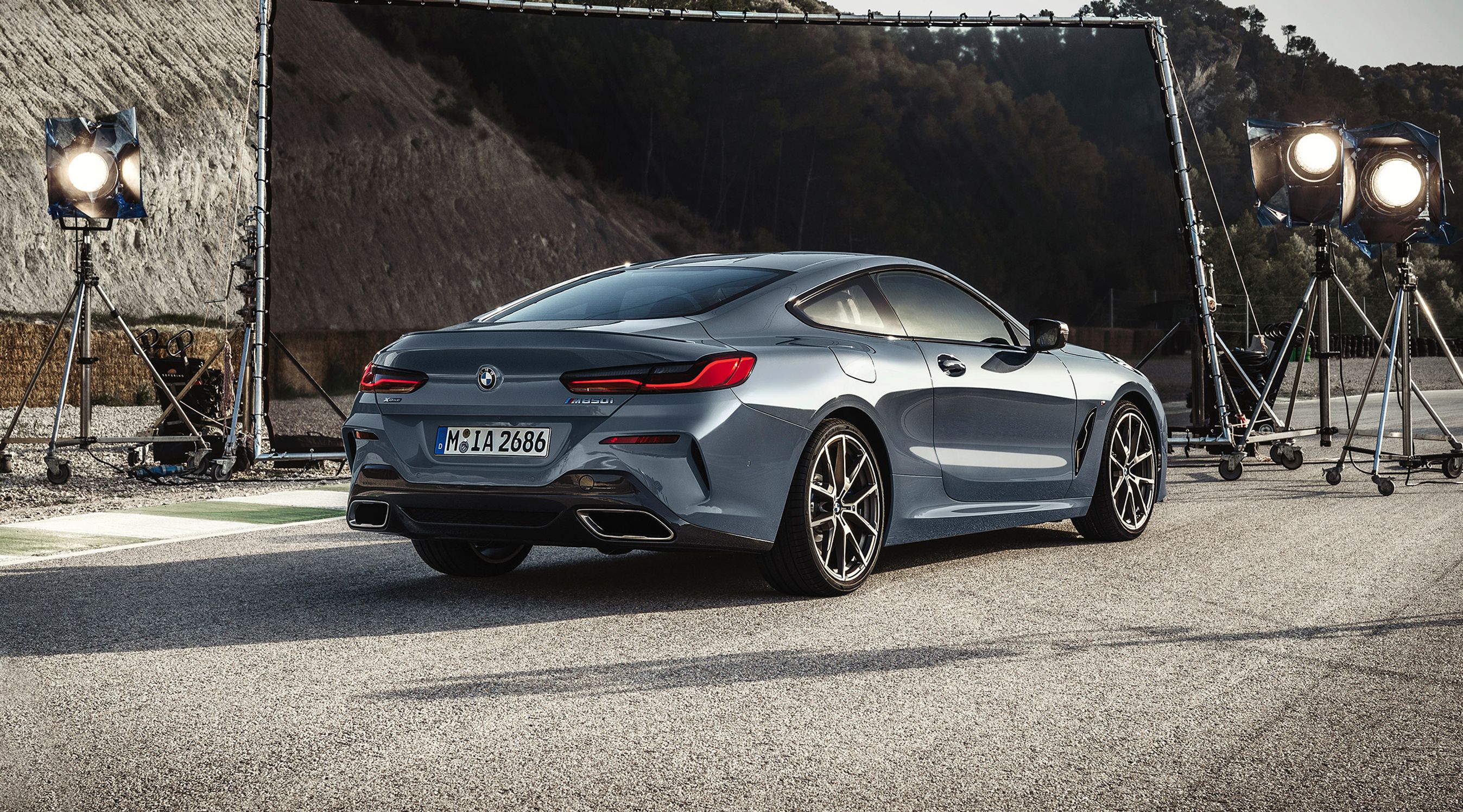 BMW 850i Coupé set bagfra.