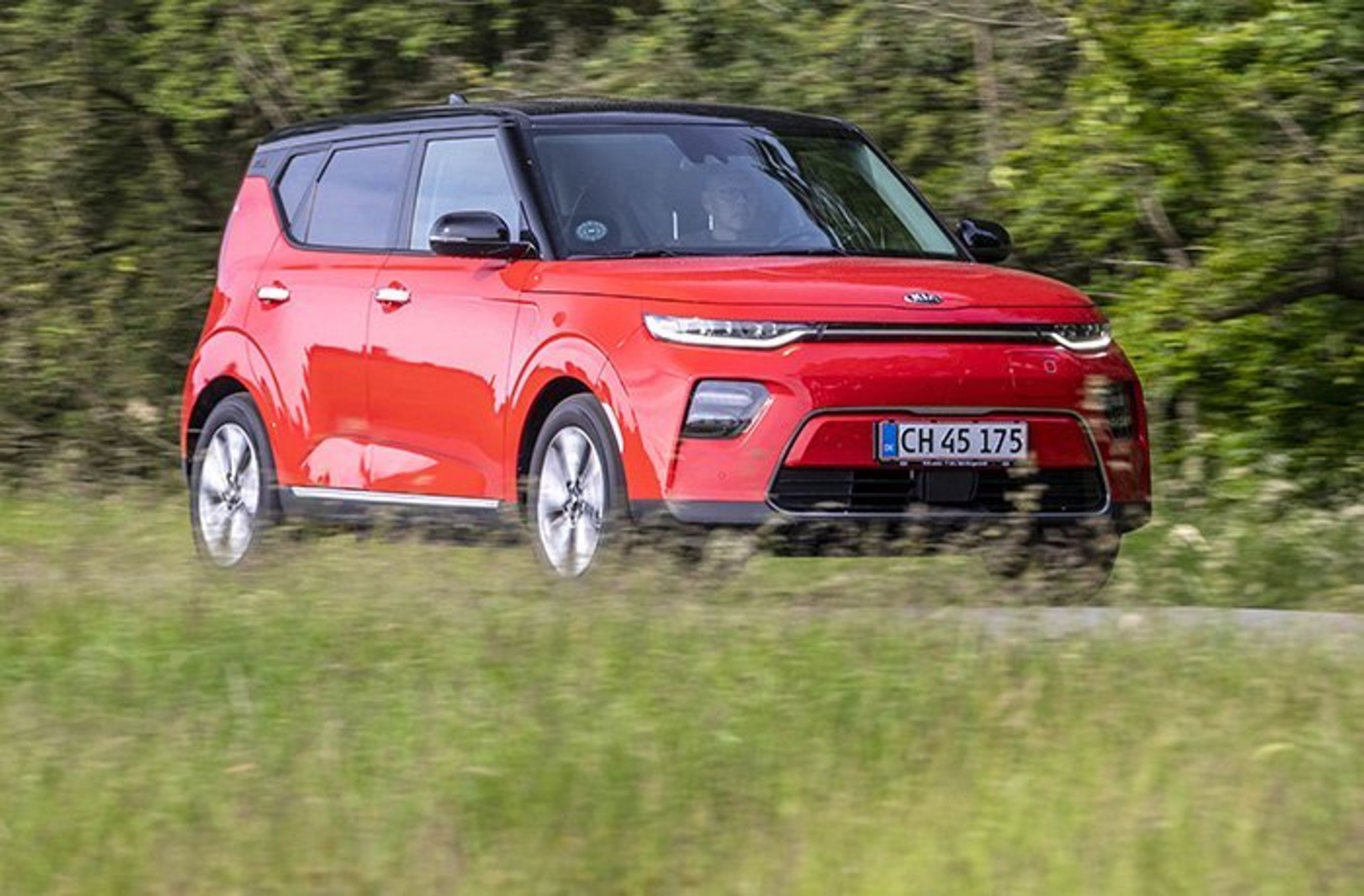 Kia importøren har valgt at lave en serviceaktion for op til 140 Kia e-Soul og e-Niro kunder, hvor de får tre kølervæskeskift, hvis der er fejl i deres instruktionsbog