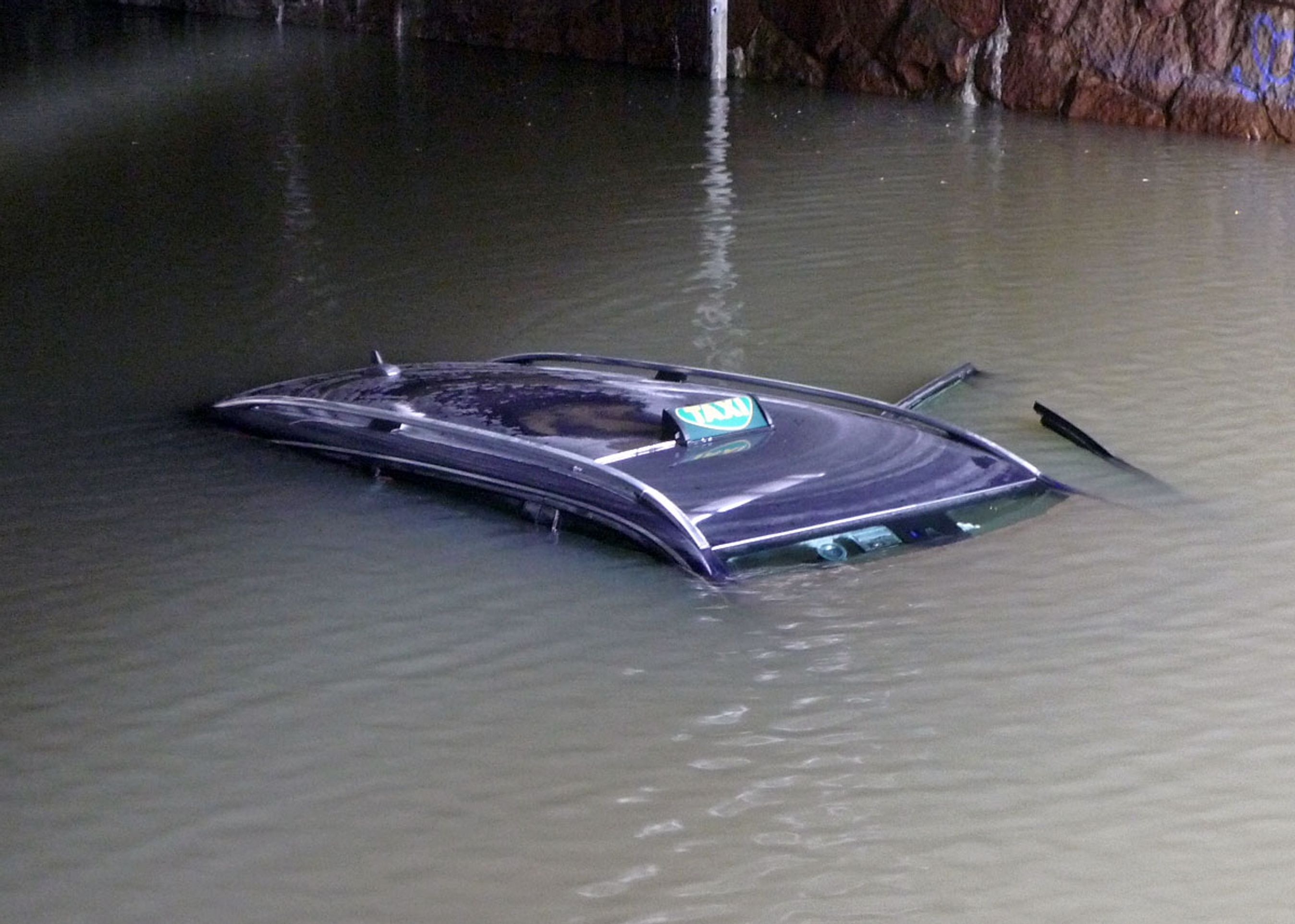 Oversvømmelse af veje kan give direkte druknefare, men i større omfang risiko for sammenstød og aquaplaning. Foto: Torben Arent