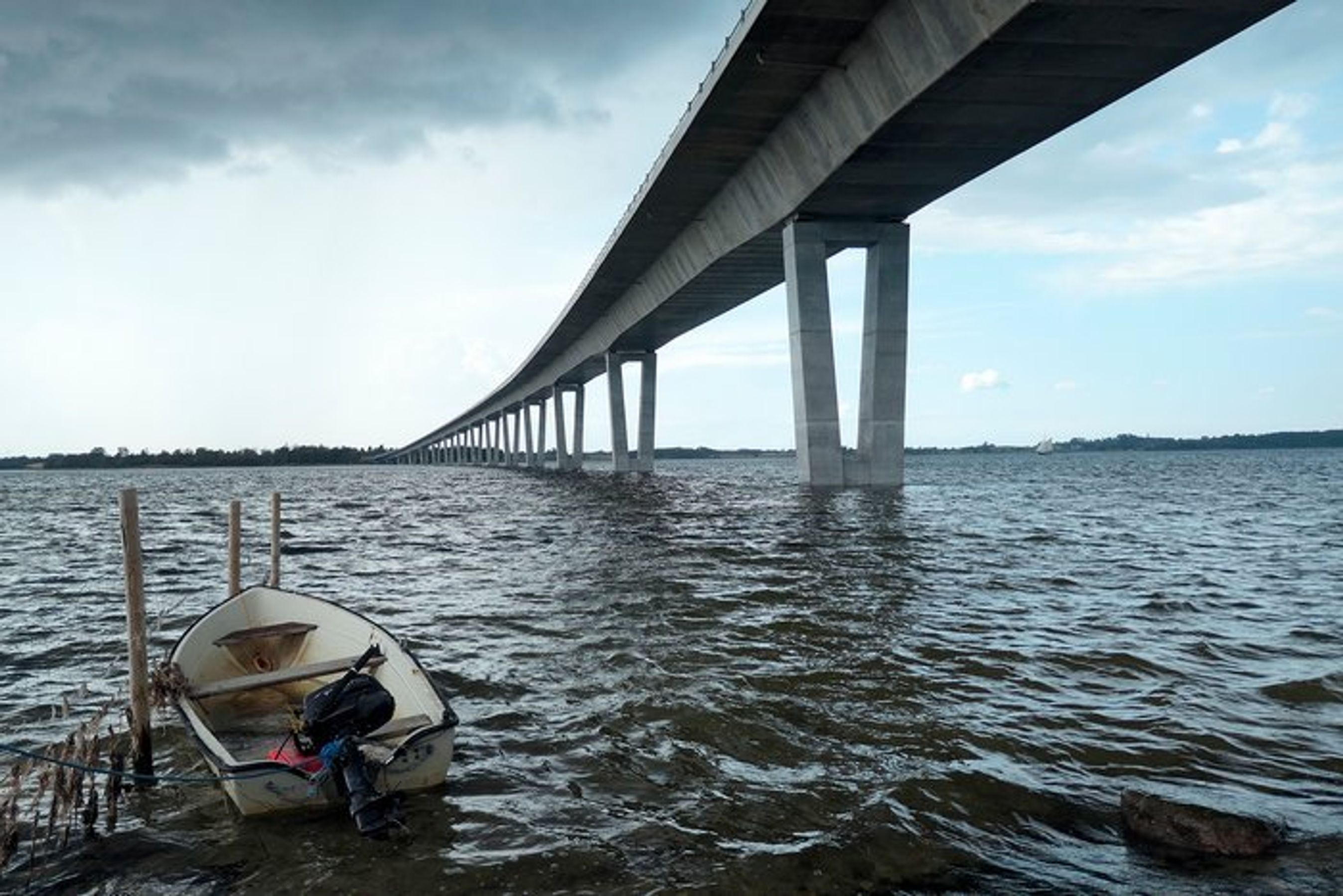 Højbroen er 1,4 km lang.