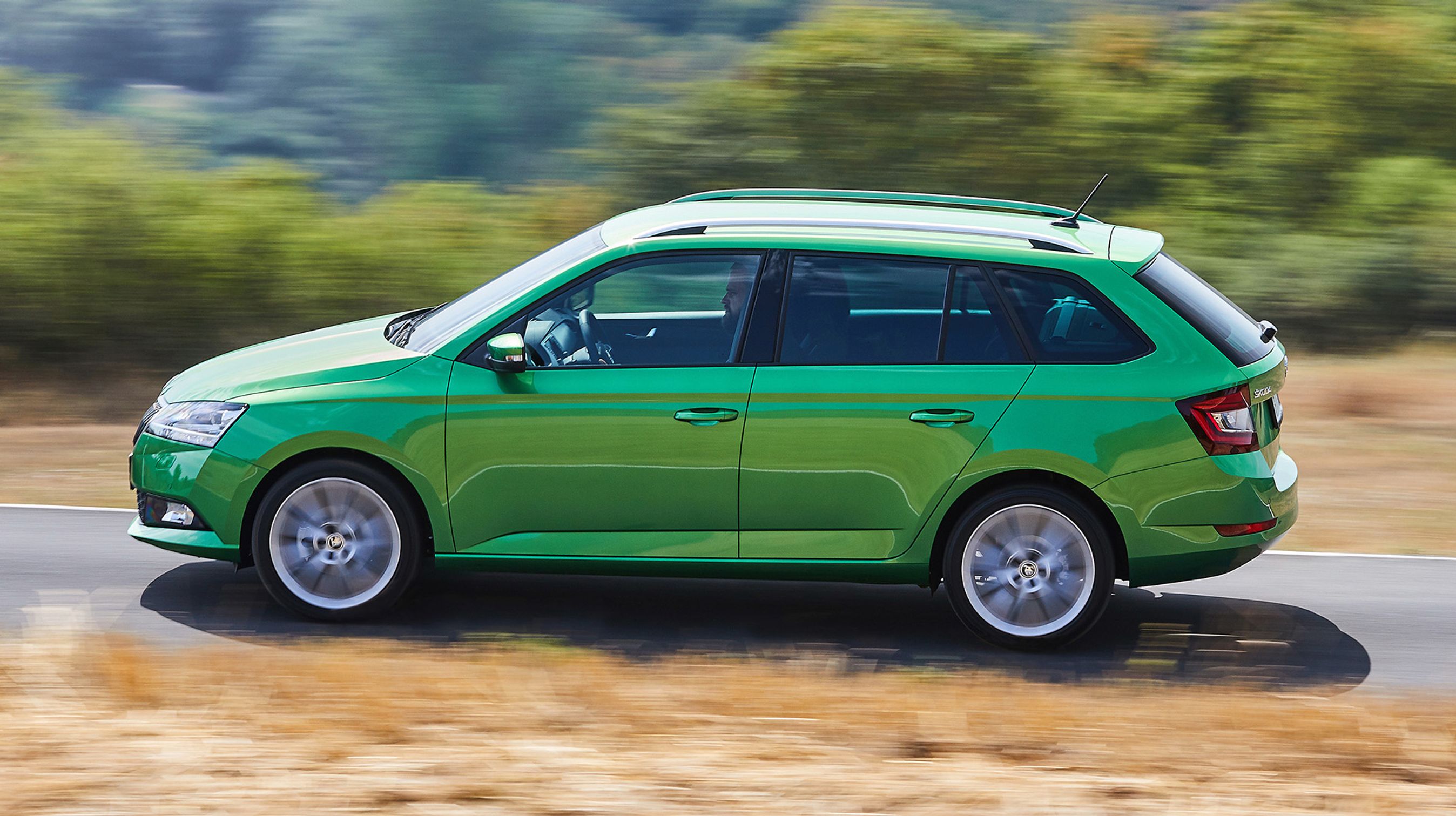 Merprisen for stationcaren er 10.000 kr.