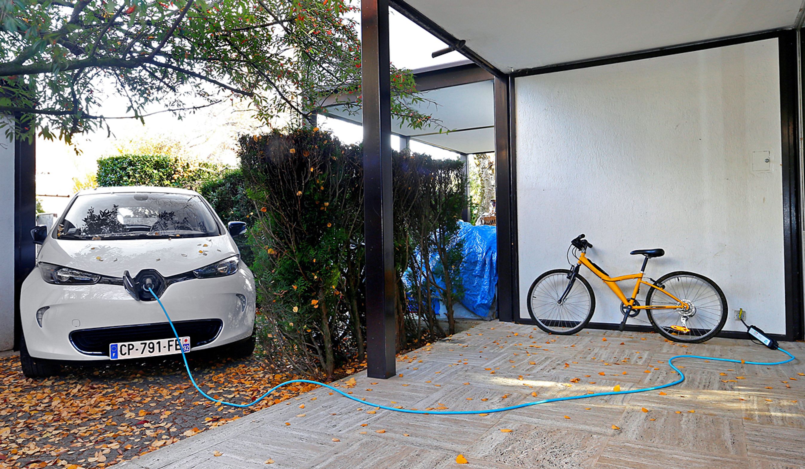 Renault Zoe kan nu lades hjemme hos "mormor" eller andre steder, hvor der ikke er en rigtig lader.