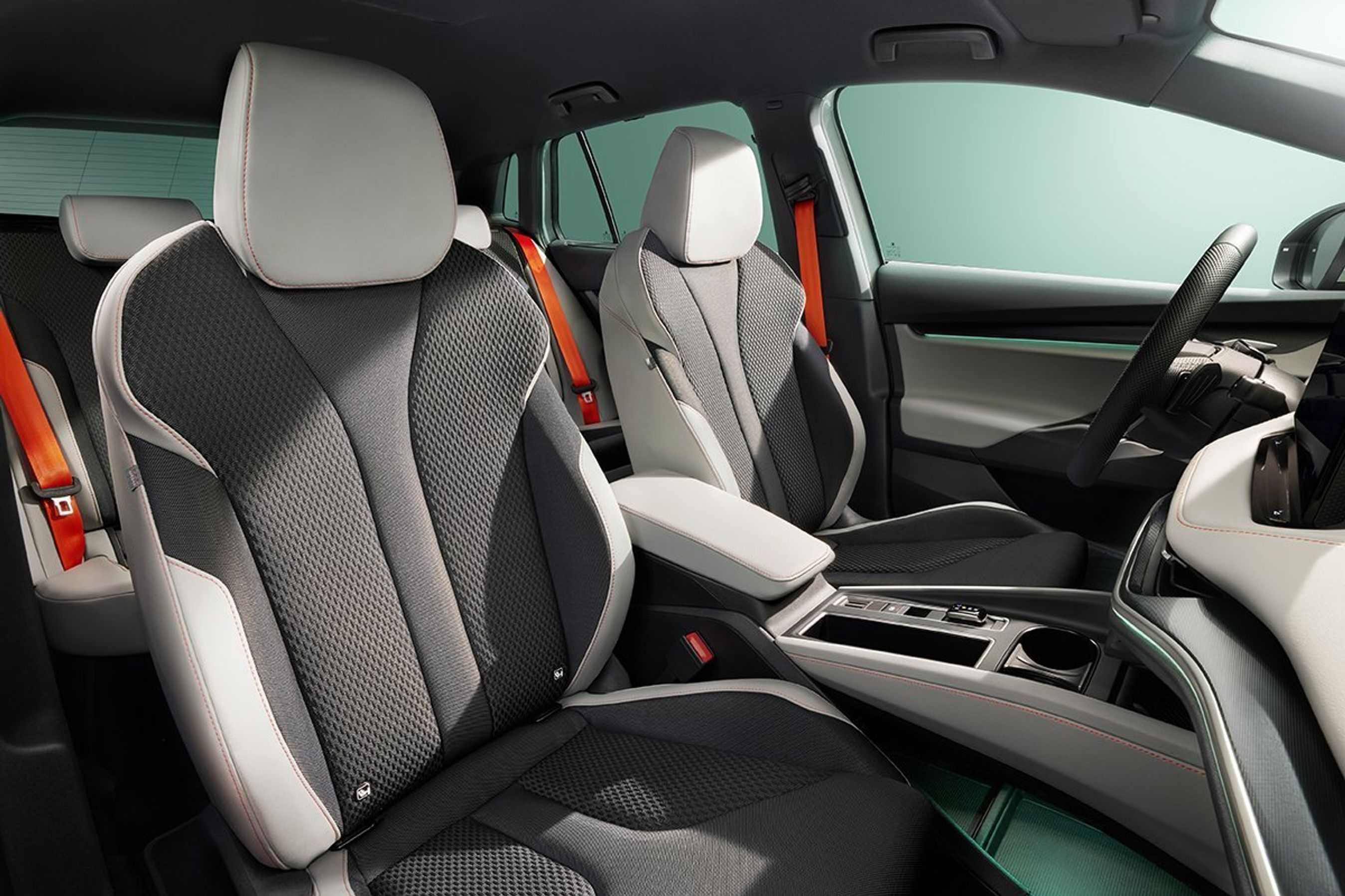 Forsæderne i Skoda Elroq.