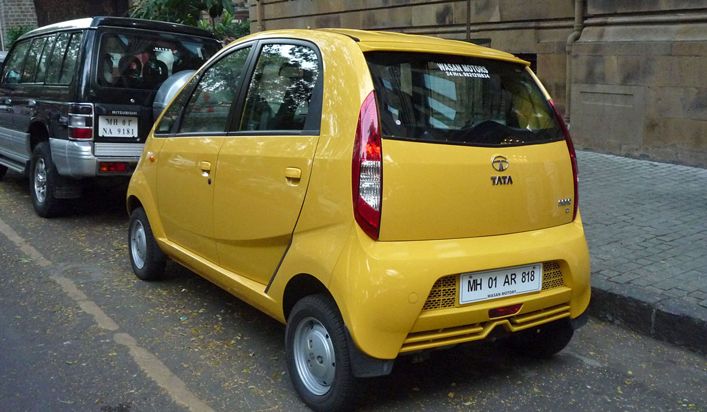 Tata Nano er - ni måneder efter sin lancering - et meget sjældent syn i den indiske trafik