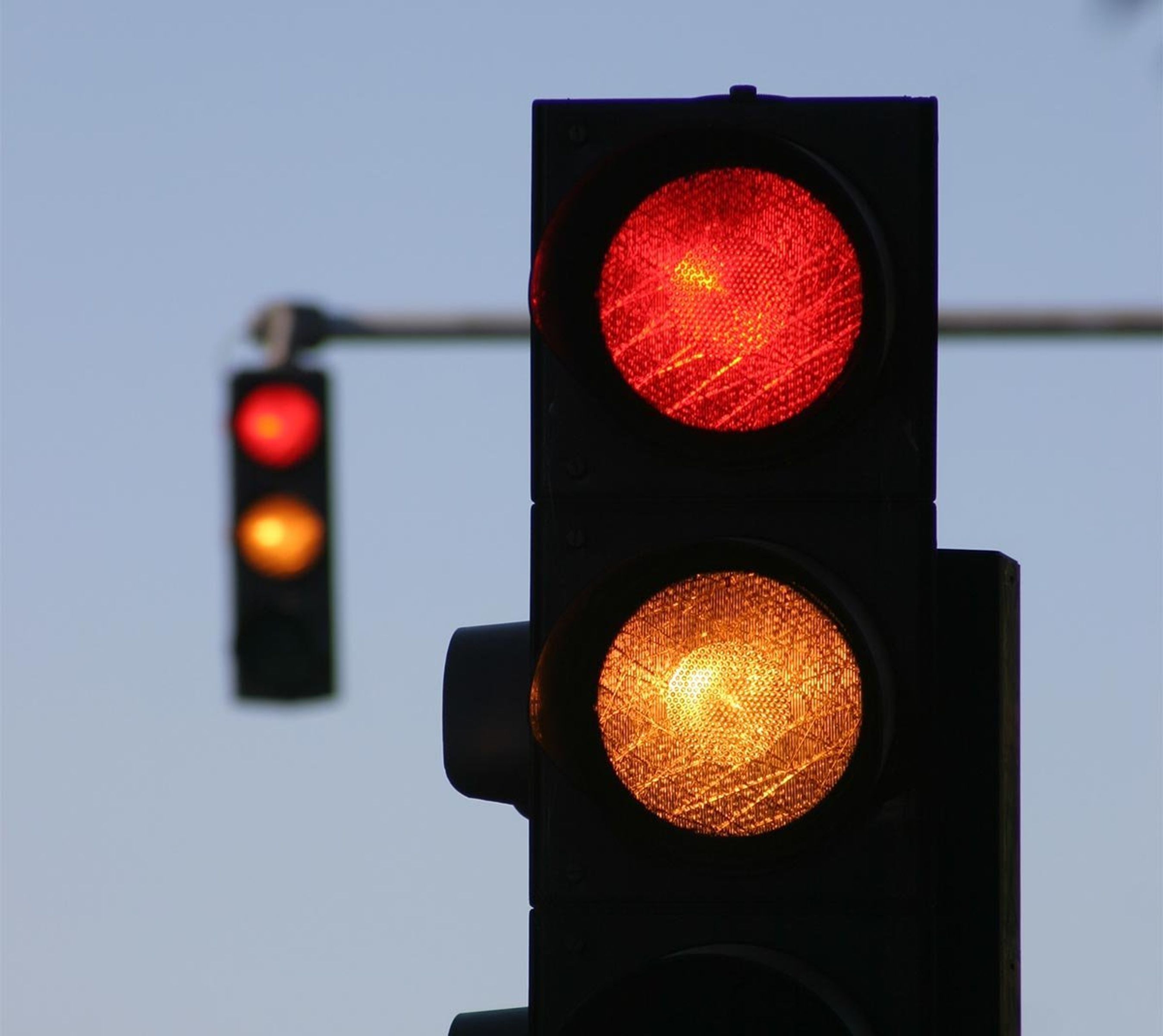 Lyssignal der viser rødt og gult