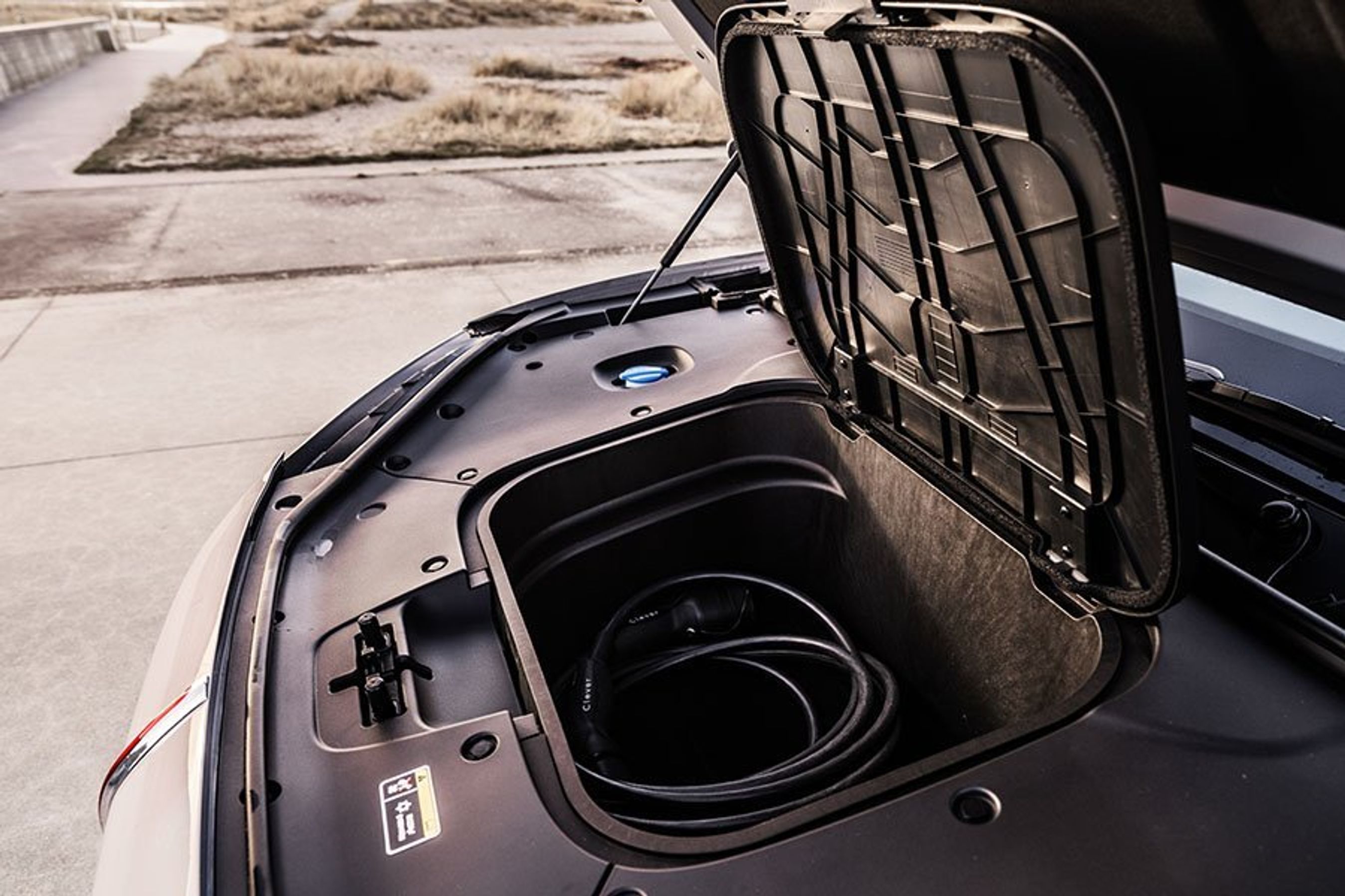 Frunk i en Hongqi EHS7