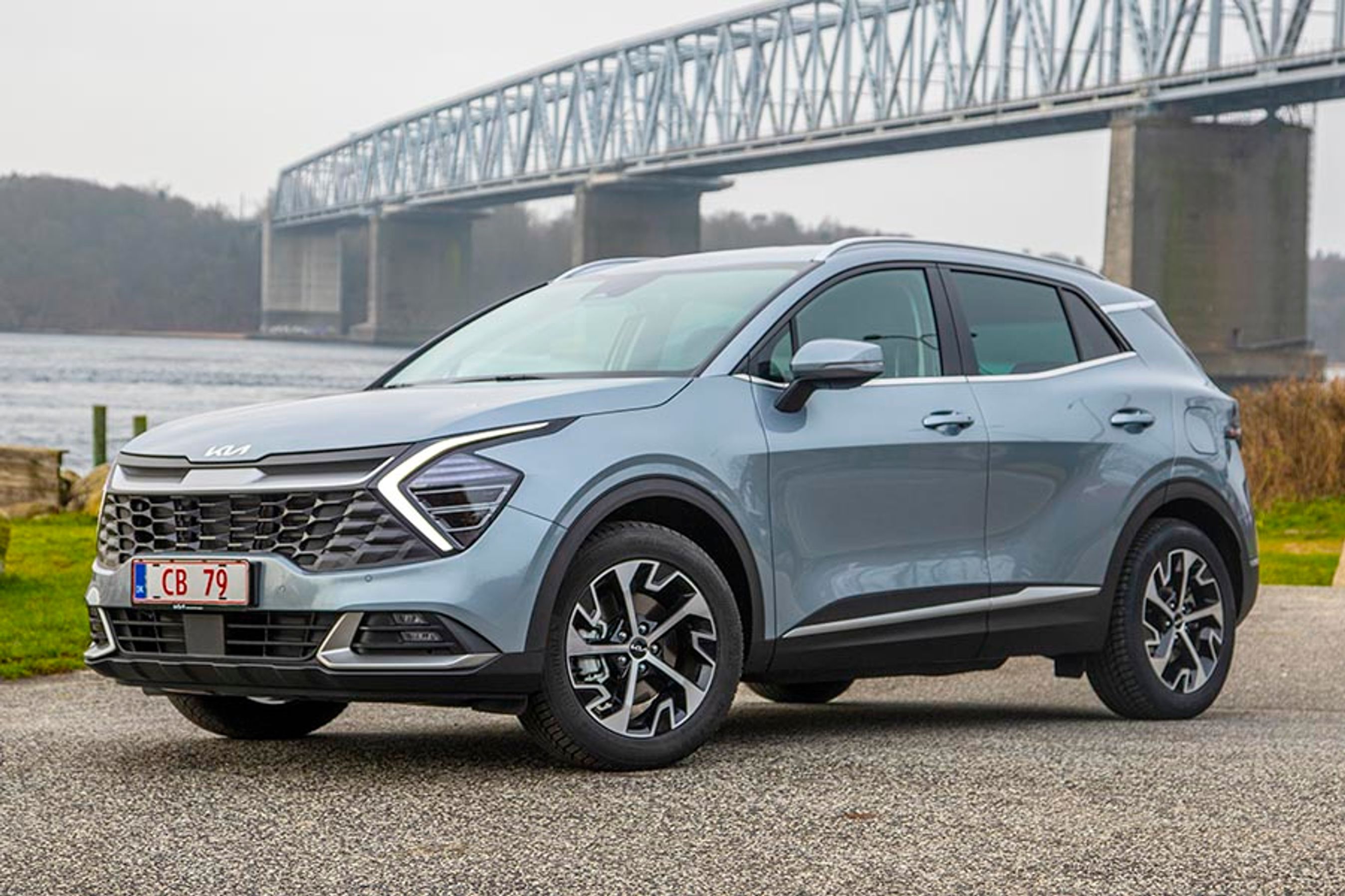 Der sker designmæssigt temmelig meget i fronten. Der er – især forfra – ret stor forskel i design på standardudgaven (billedet) og GT-Line.