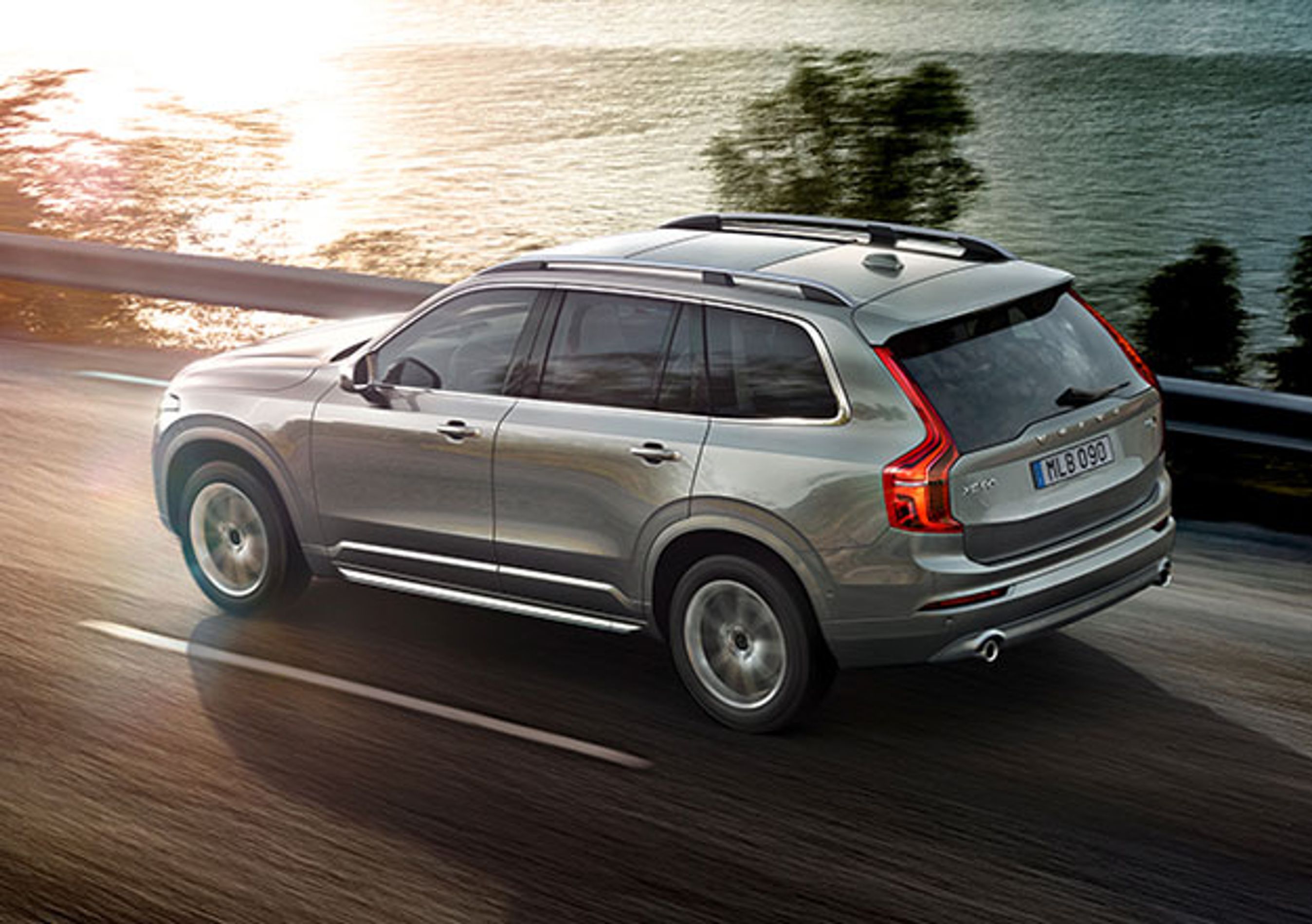 Volvo XC90.