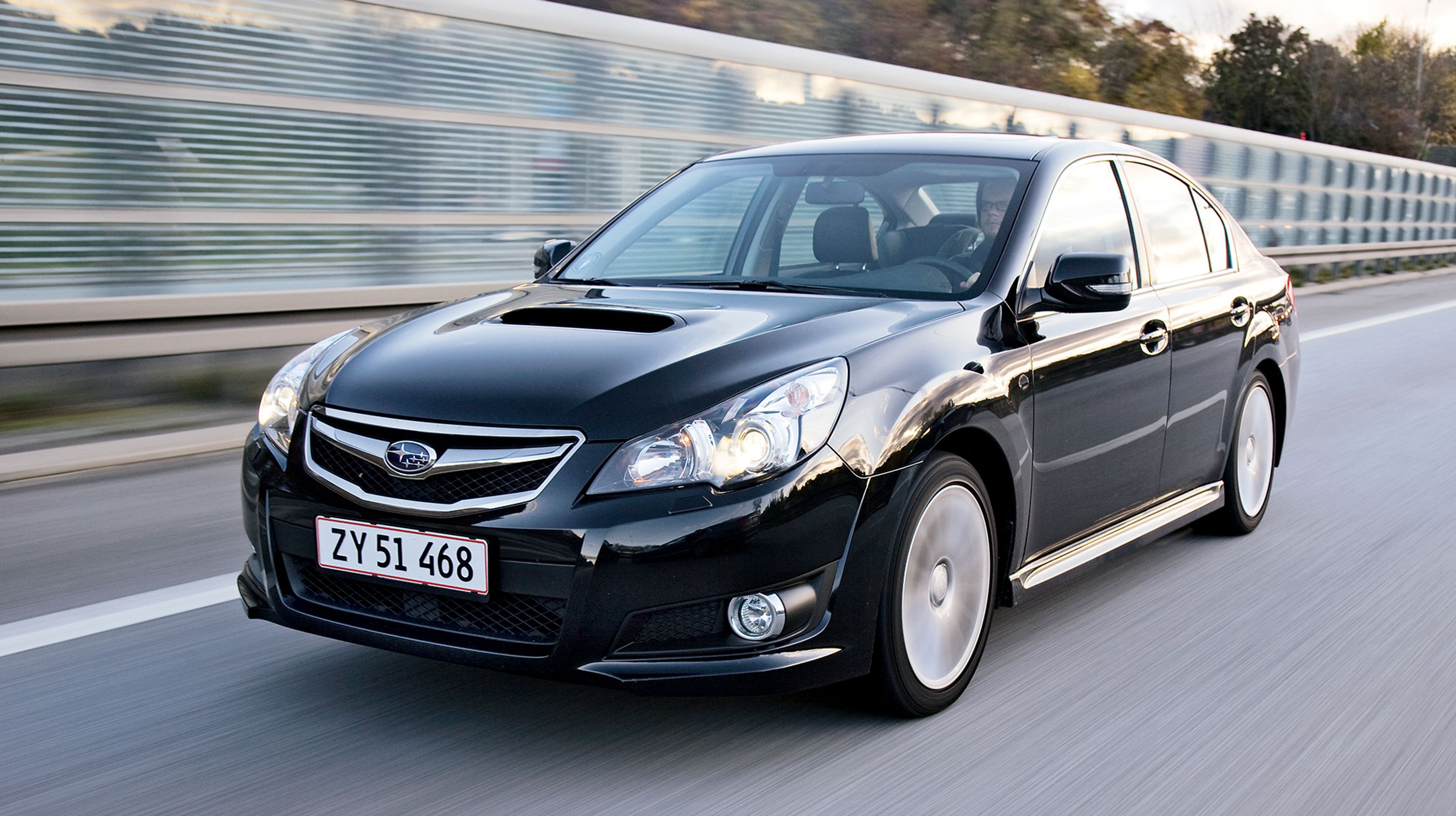 Subaru Legacy forfra