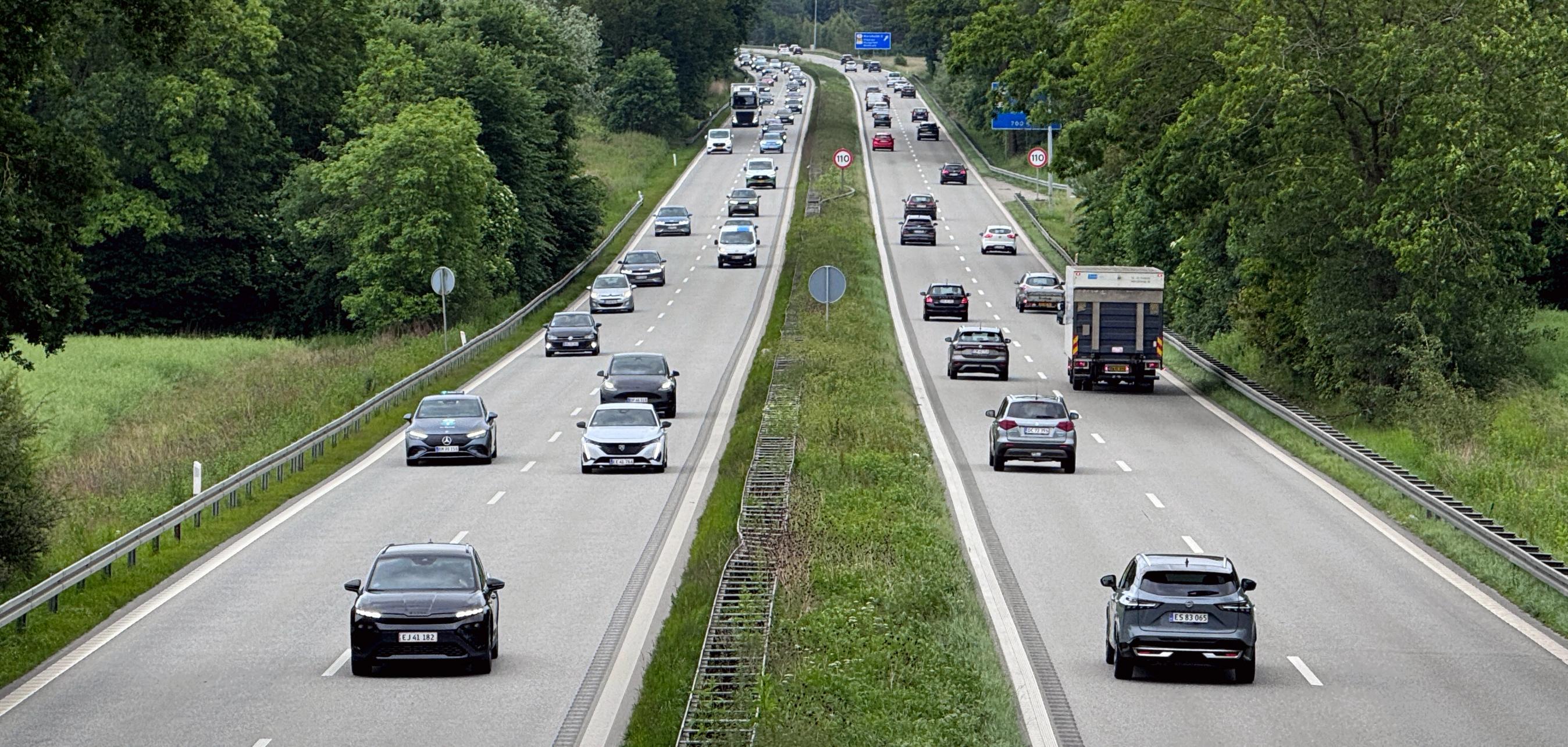 Dansk motorvej oppefra.