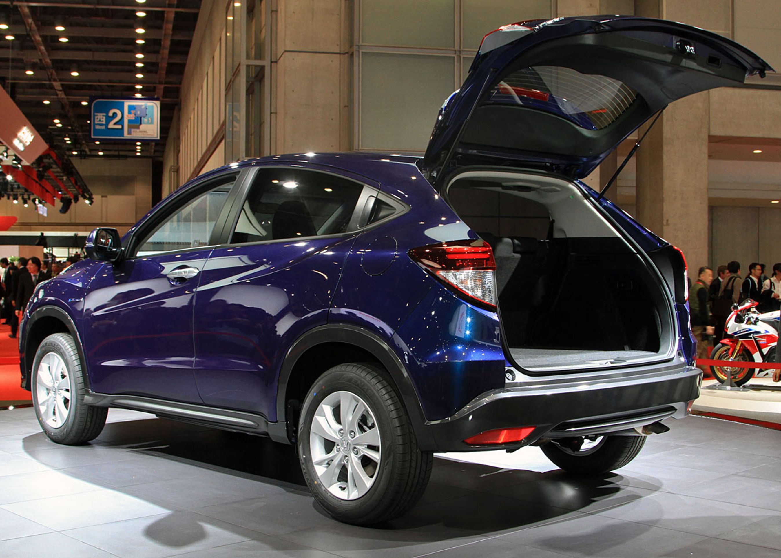 Honda Vezel har et pænt stort bagagerum, men Honda sætter endnu ikke tal på.