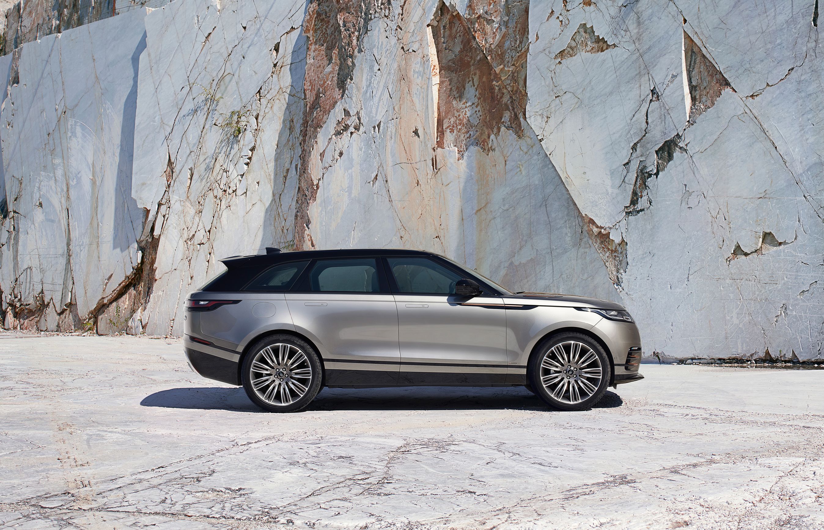 Range Rover Velar fra siden