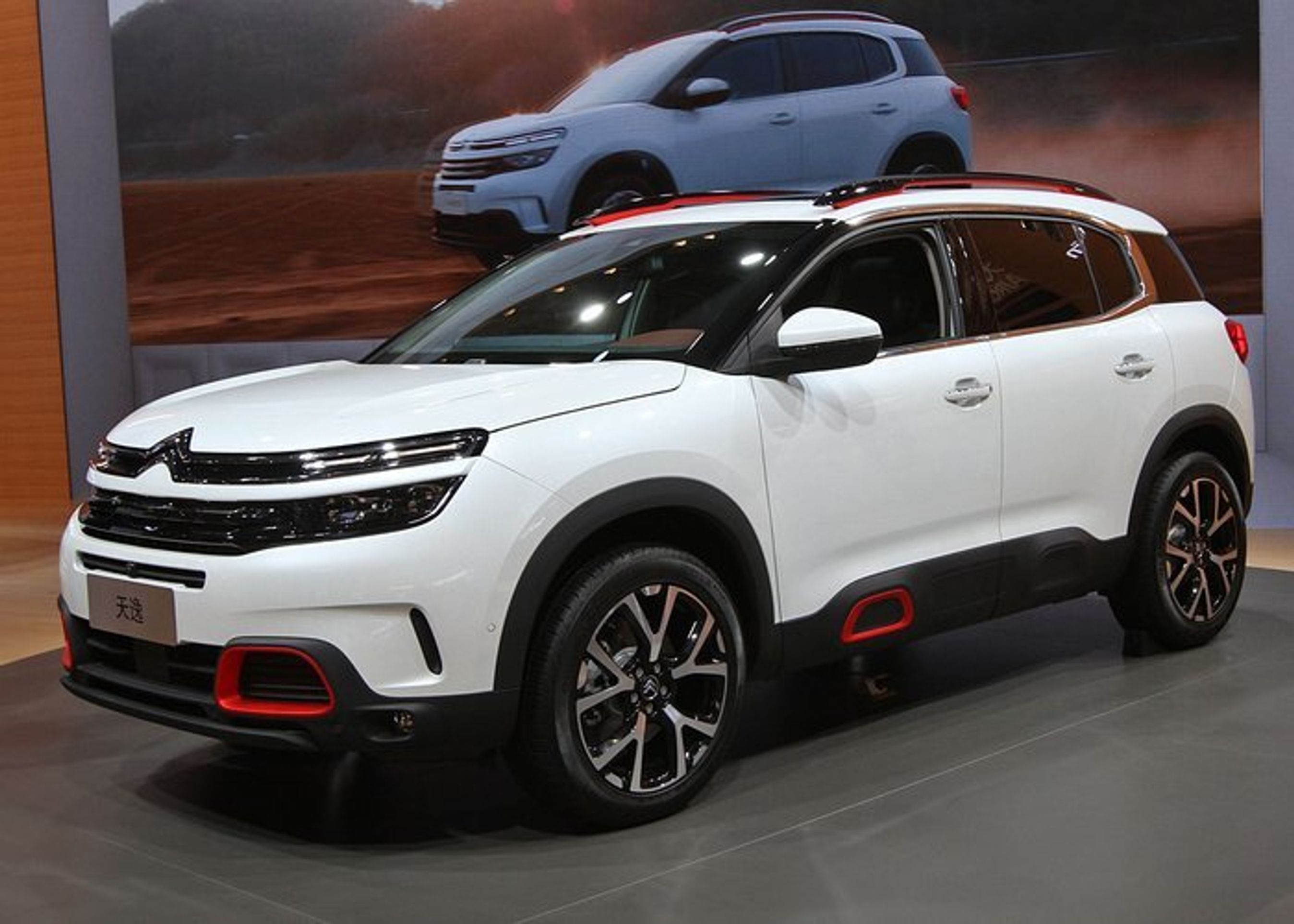 C5 Aircross skal overtage rollen som flagskib hos Citroën. Men i Europa er den først klar primo 2019.