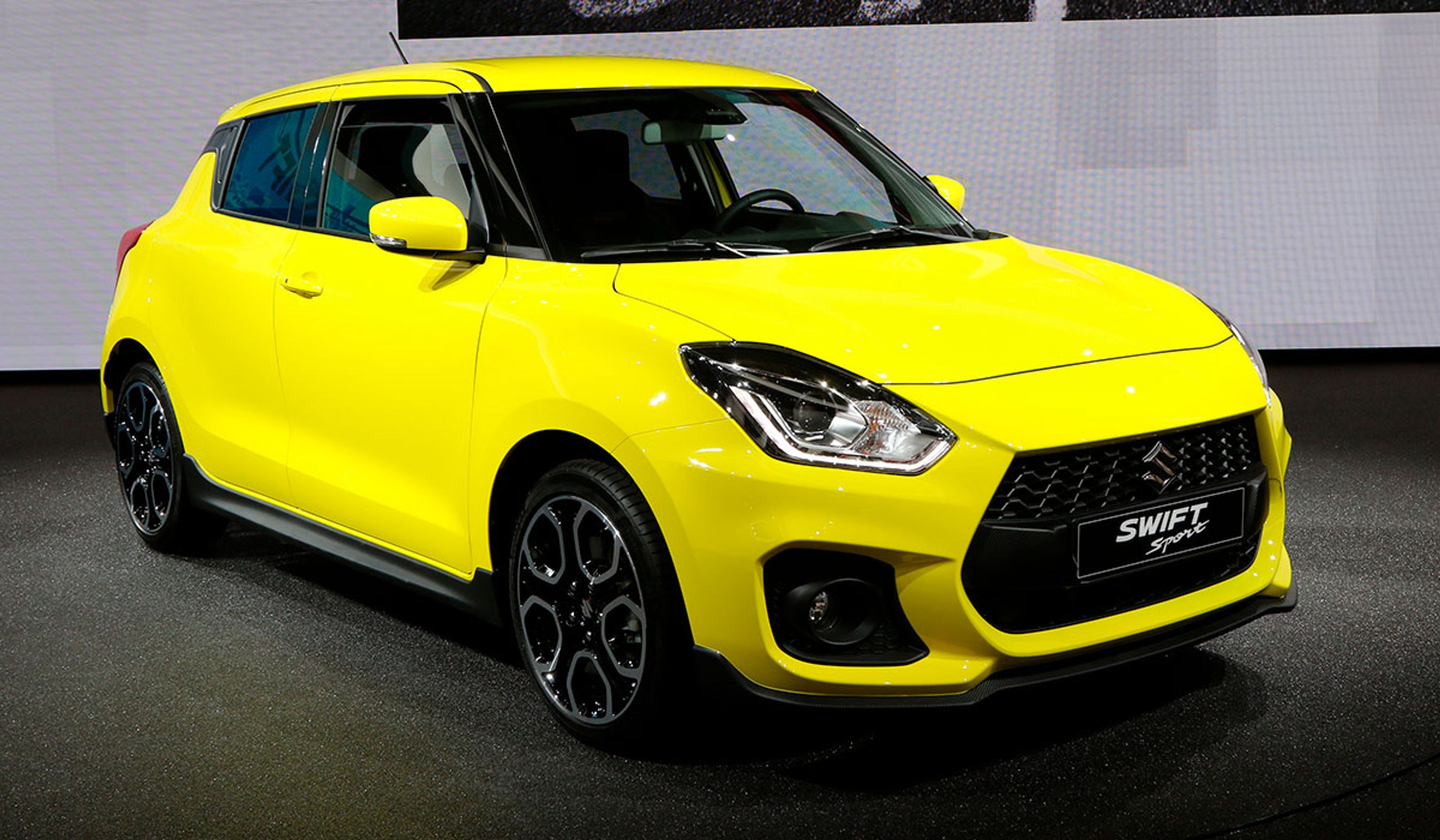 Suzuki udvider til foråret Swift-familien med en Sport-udgave. Premieren skete på Frankfurt-udstillingen.