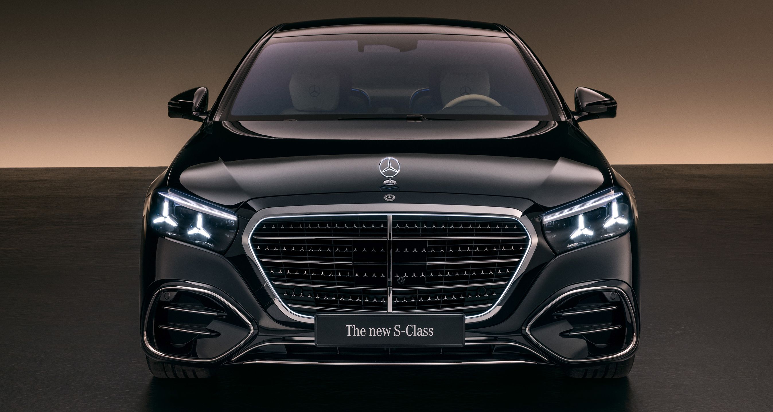 Mercedes S-klasse lige forfra.