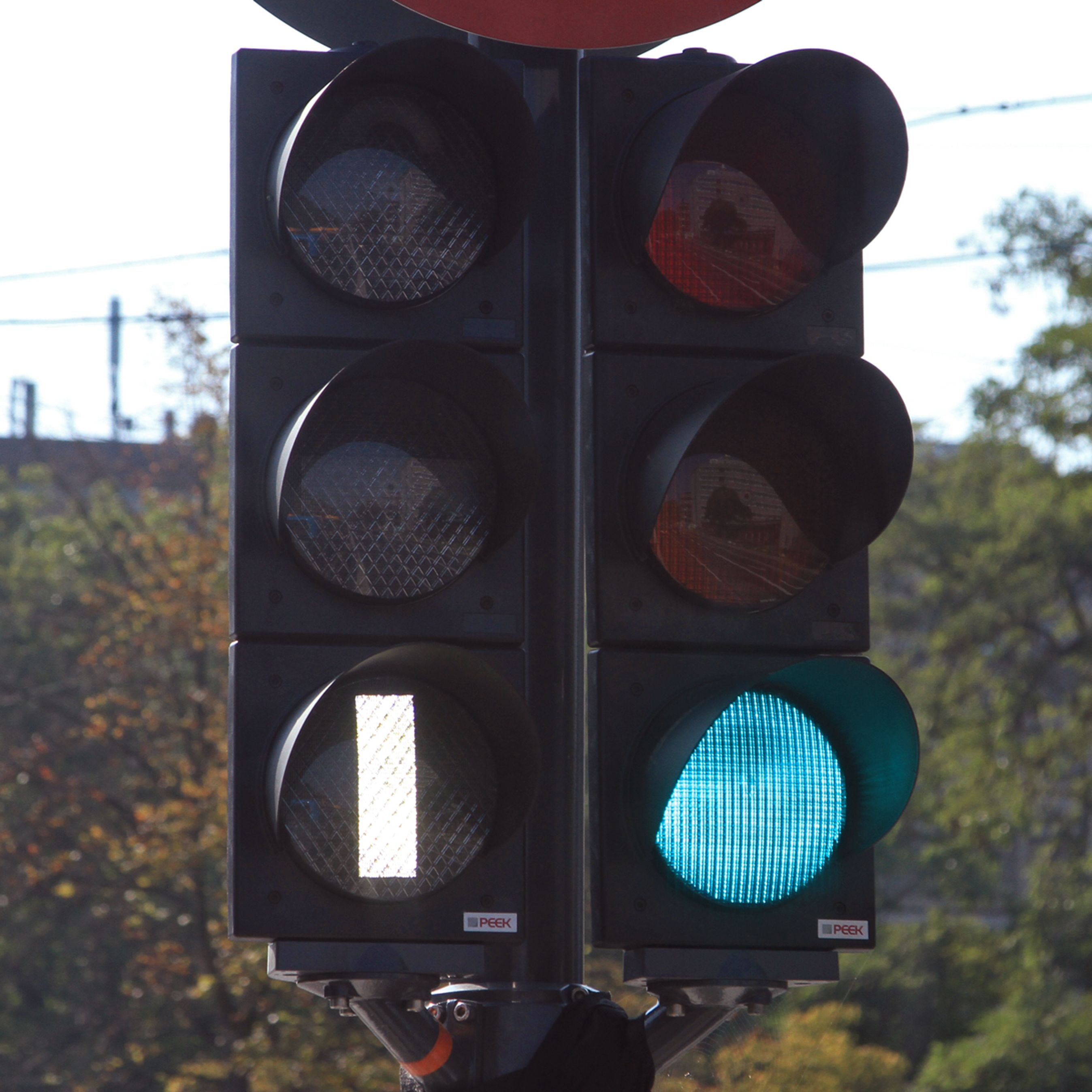 Busserne har - som en sporvognslinje -deres egne lyssignaler.