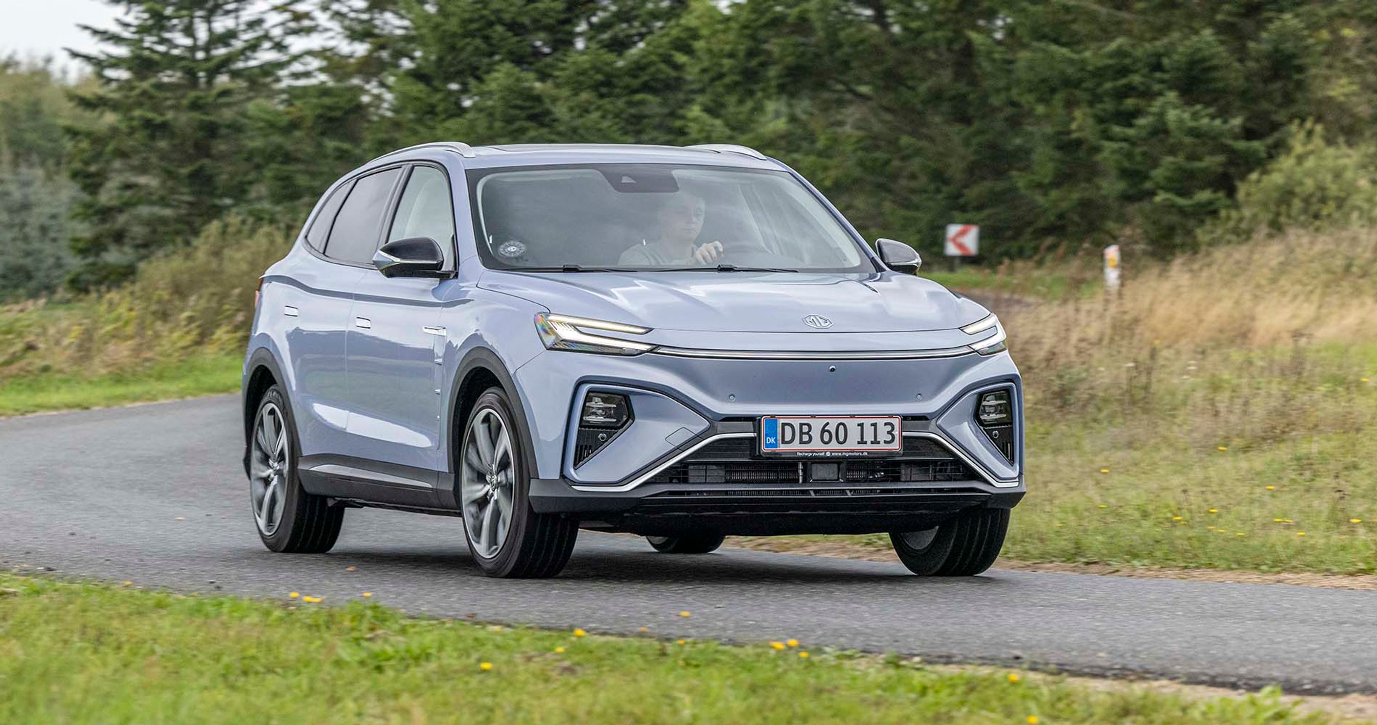 MG Marvel R set forfra