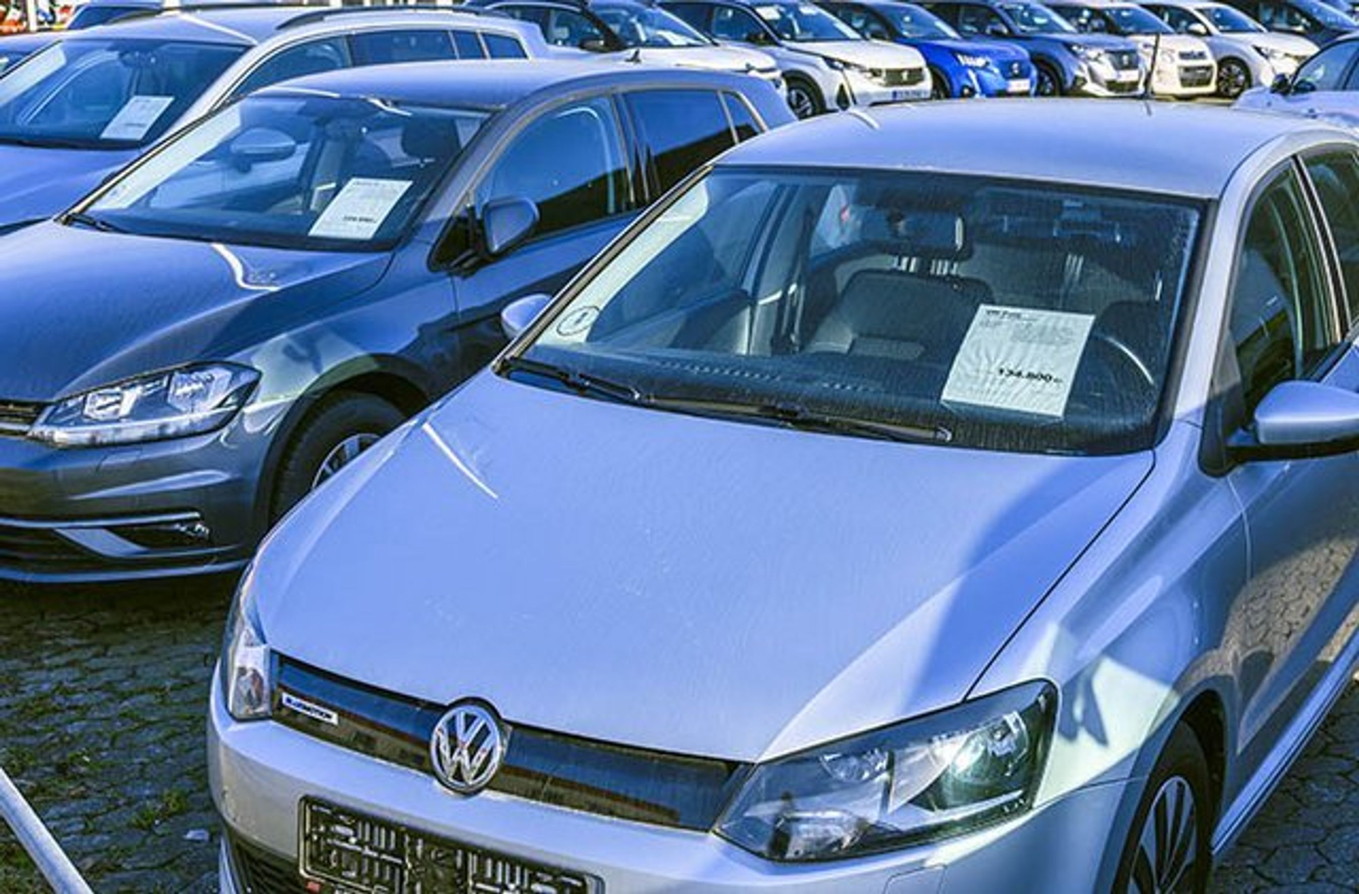 Brugtbilsmarkedet er mere påvirket af corona end af de nye bilafgifter