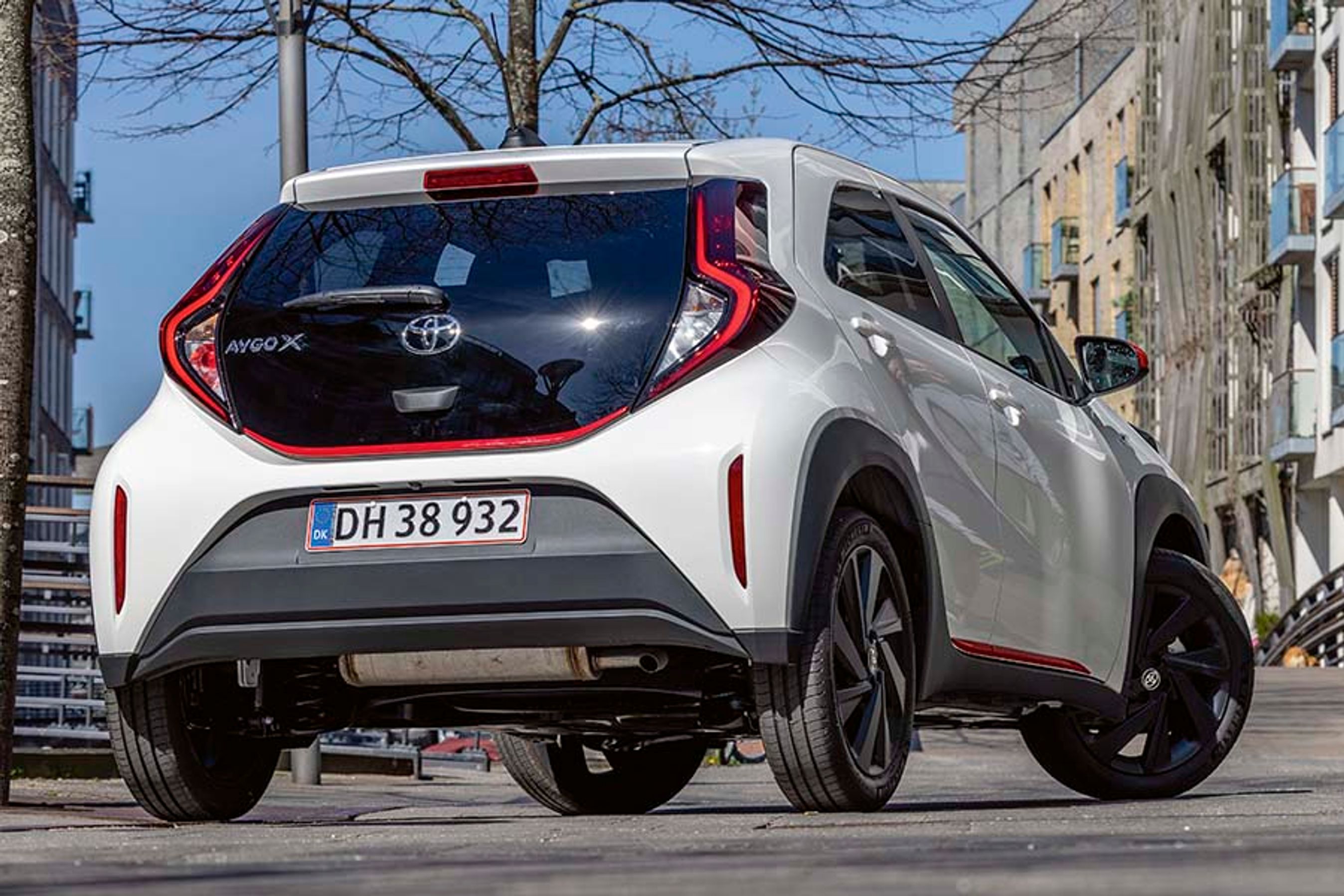 Toyota Aygo X set bagfra