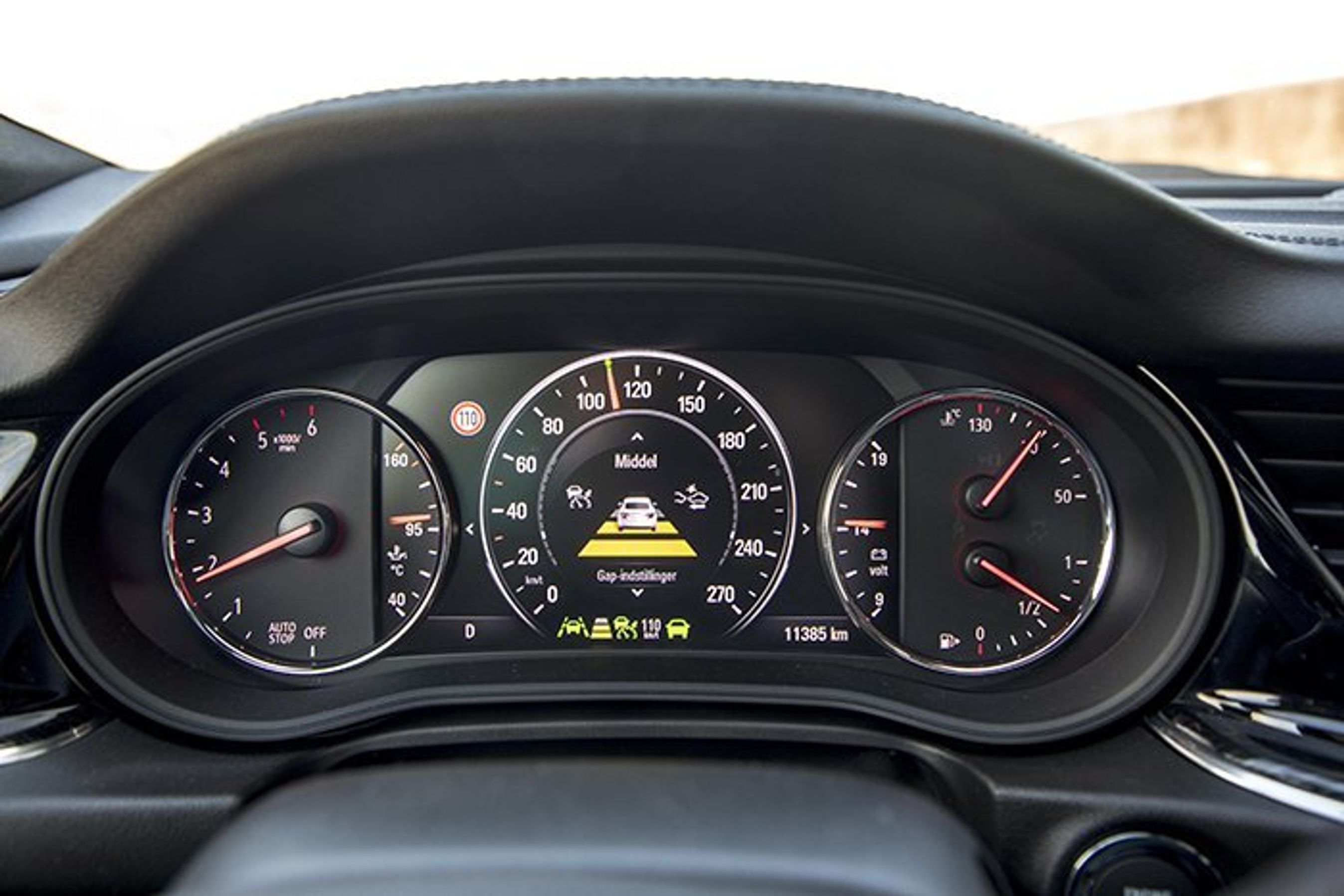 Opel Insignia skærm