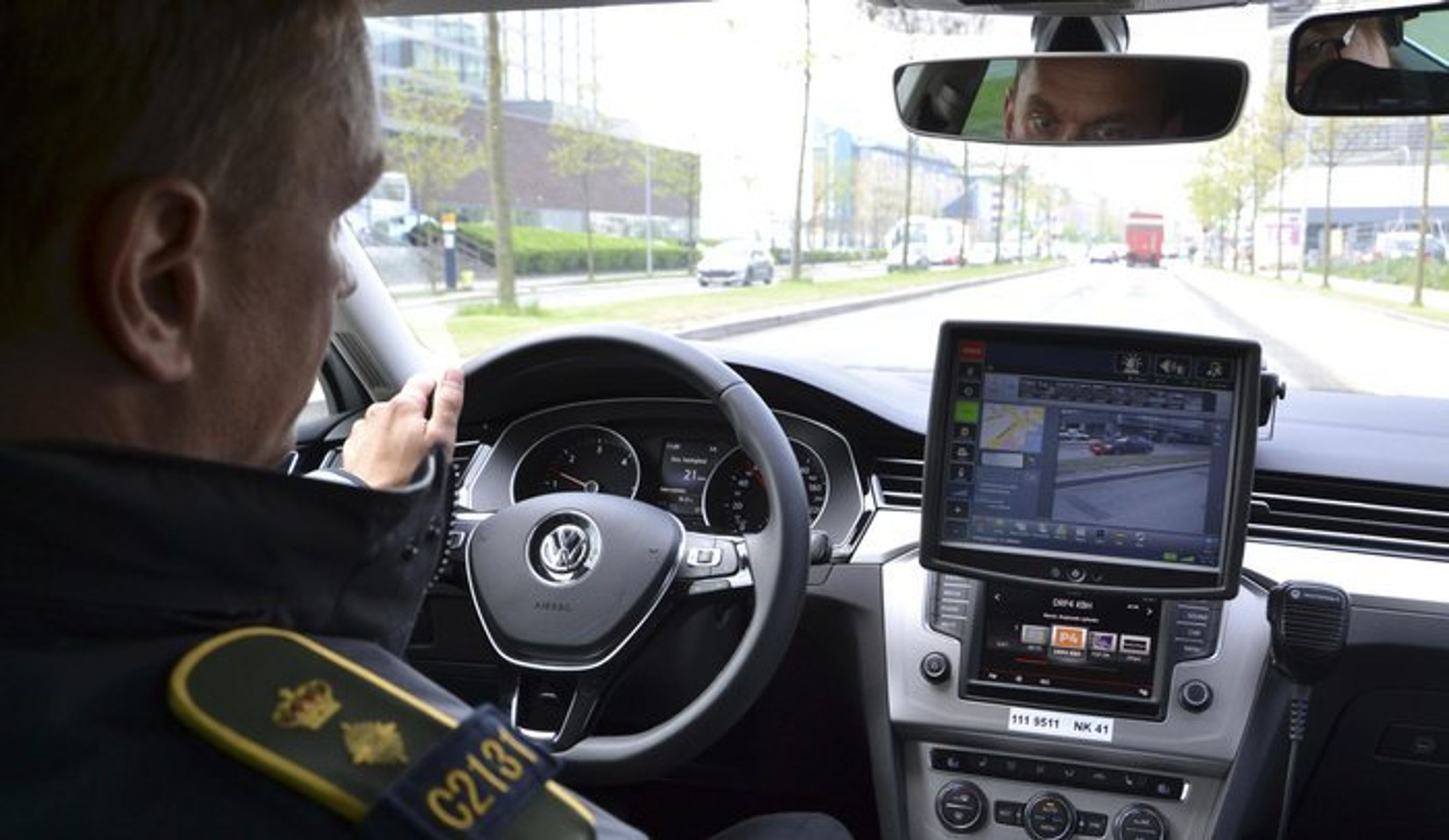 Politiets skannere kontrollerer lynhurtigt bilernes nummerplader. Foto: Ander Wendt Jensen