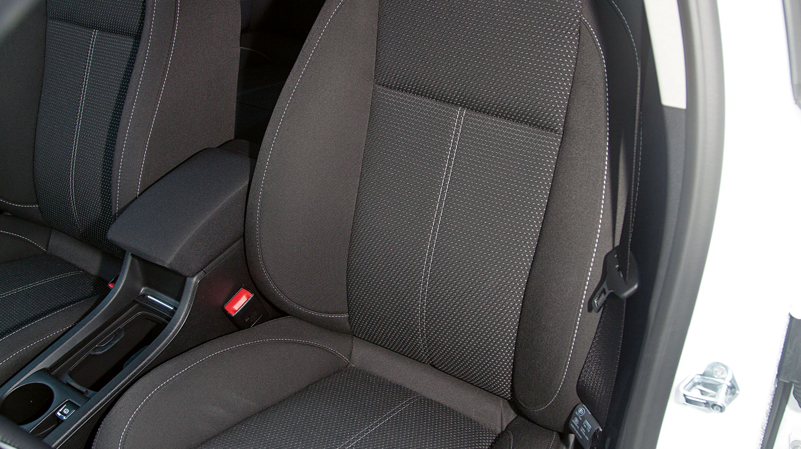 Ergonomisæderne (5.000 kr.) giver dig mulighed for at finde den optimale siddestilling – godt til langture.