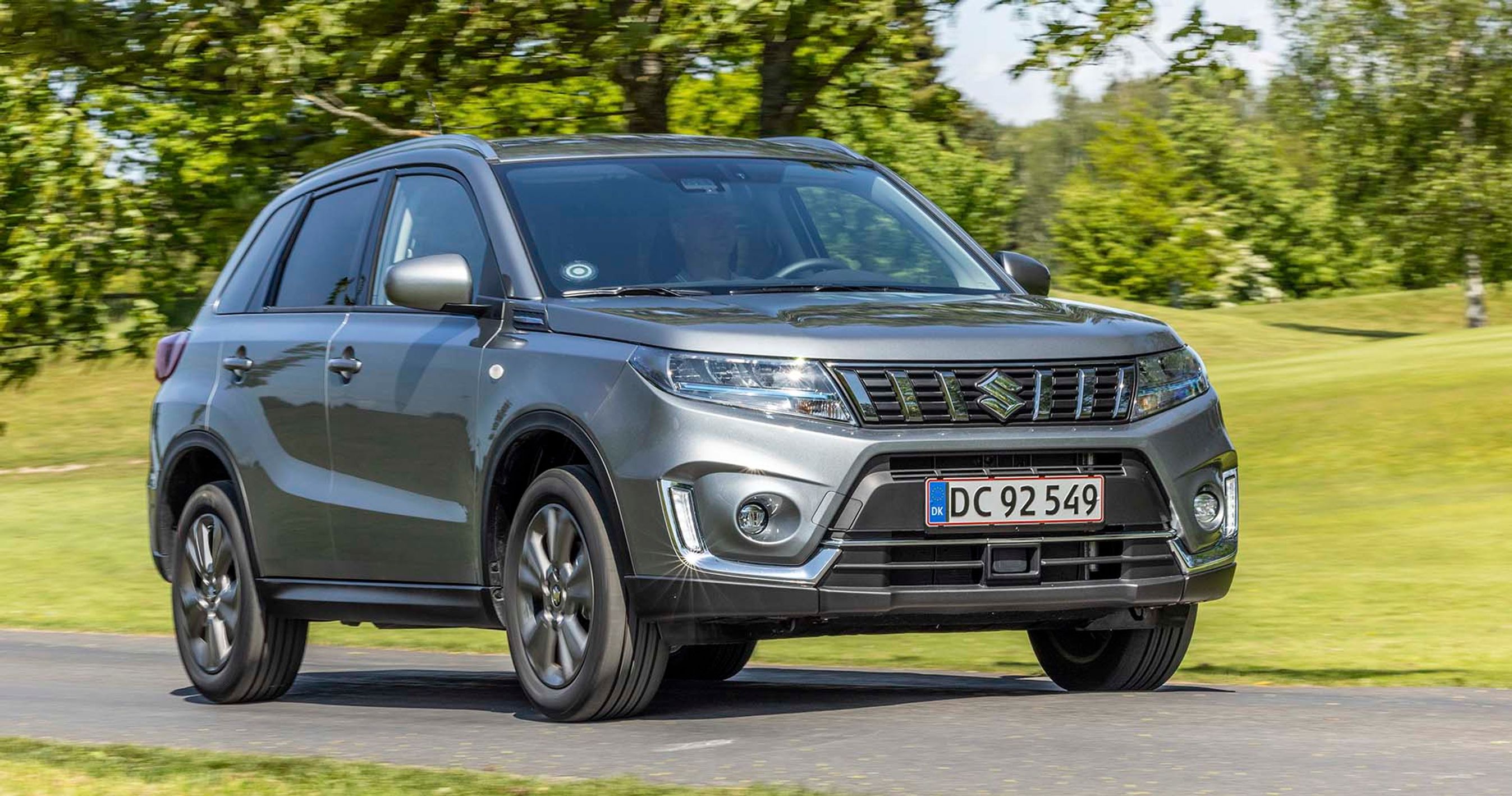 Suzuki Vitara Hybrid set forfra