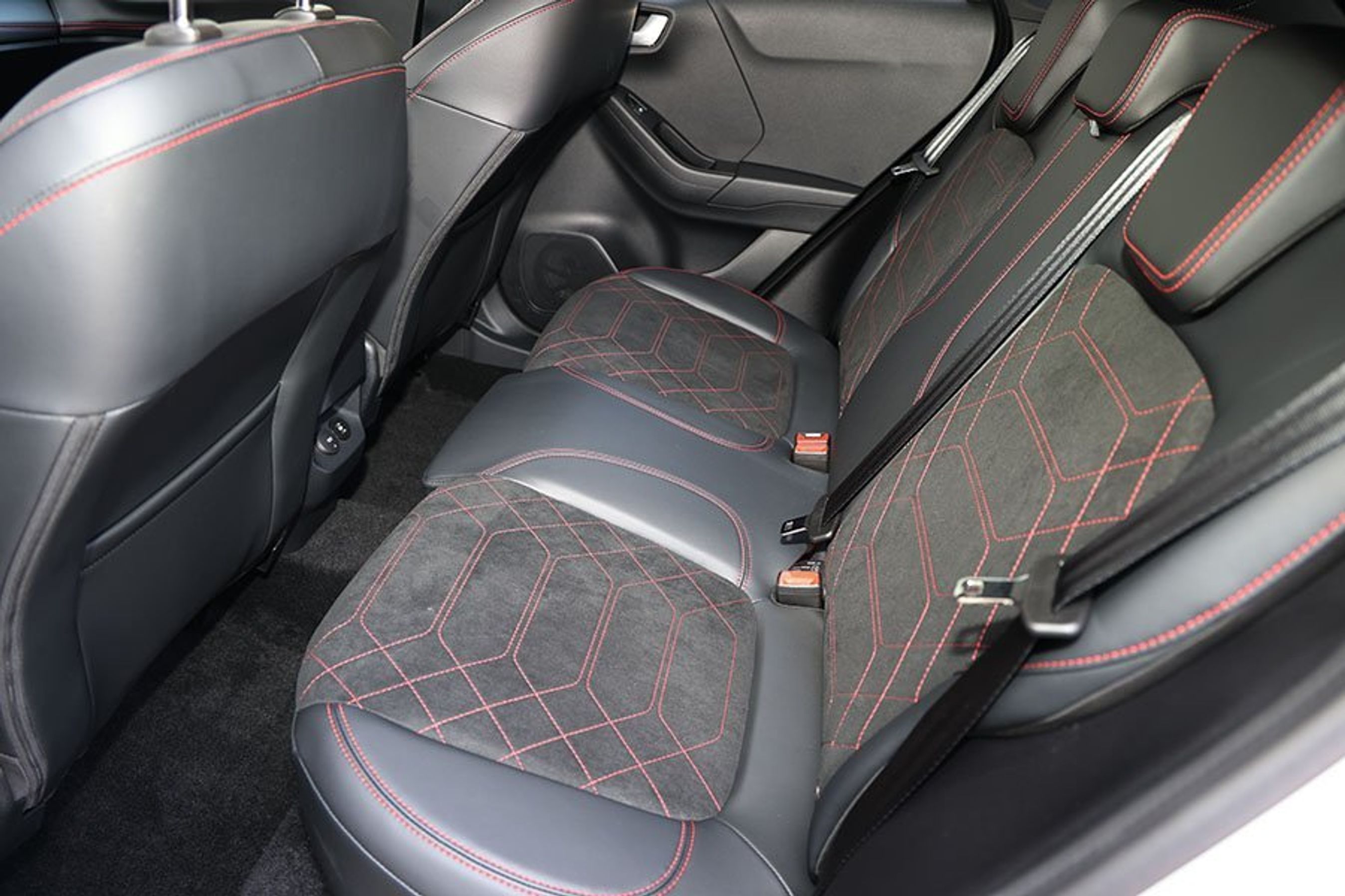 Bagsædet i en Ford Puma