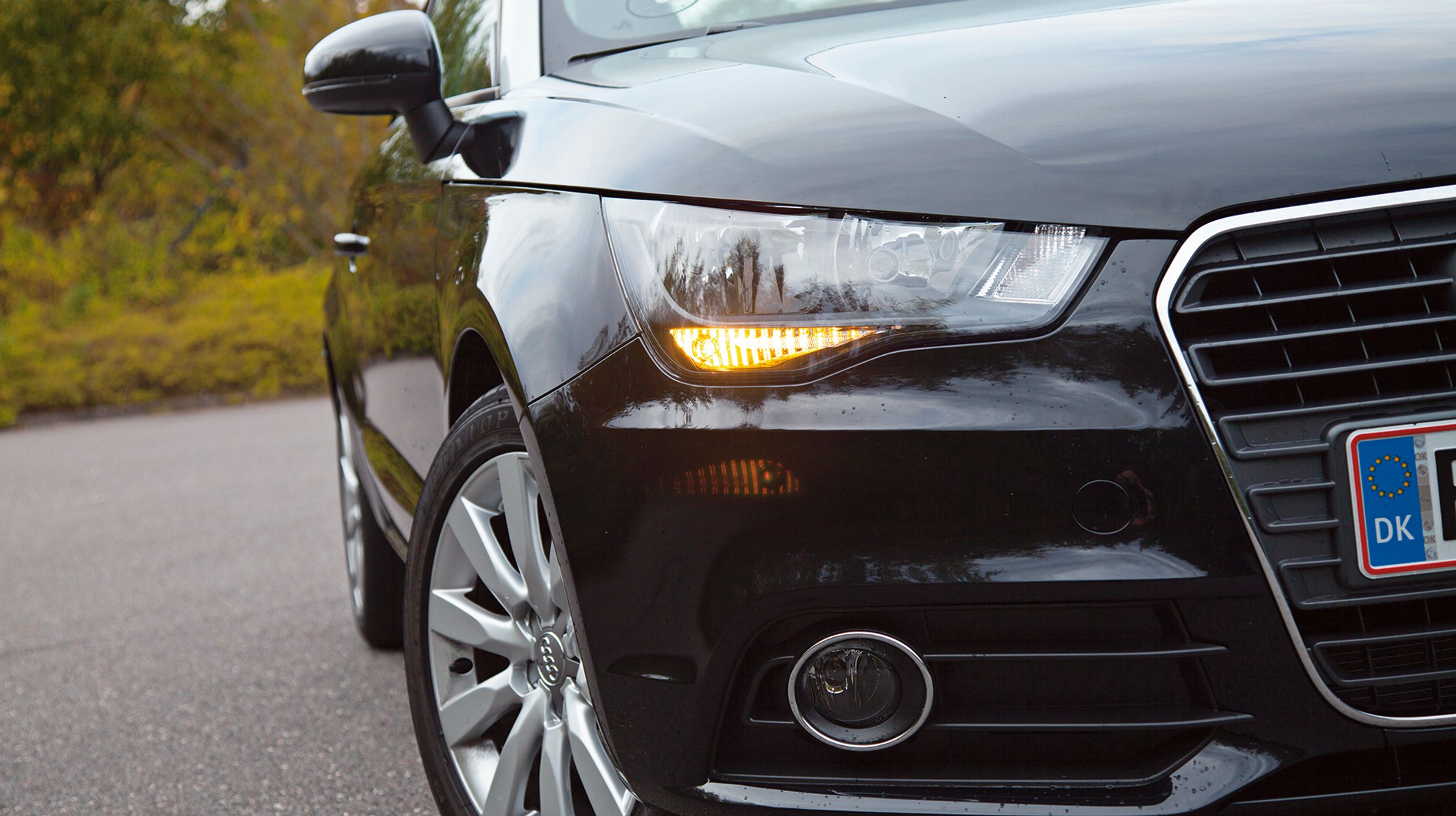 Den nederste del af forlygterne er reserveret som særlige kørelyslygter. Bestiller man bilen med xenonforlygter (+ 22.000 kr.), får man desuden kørelyslygter af LED-typen.