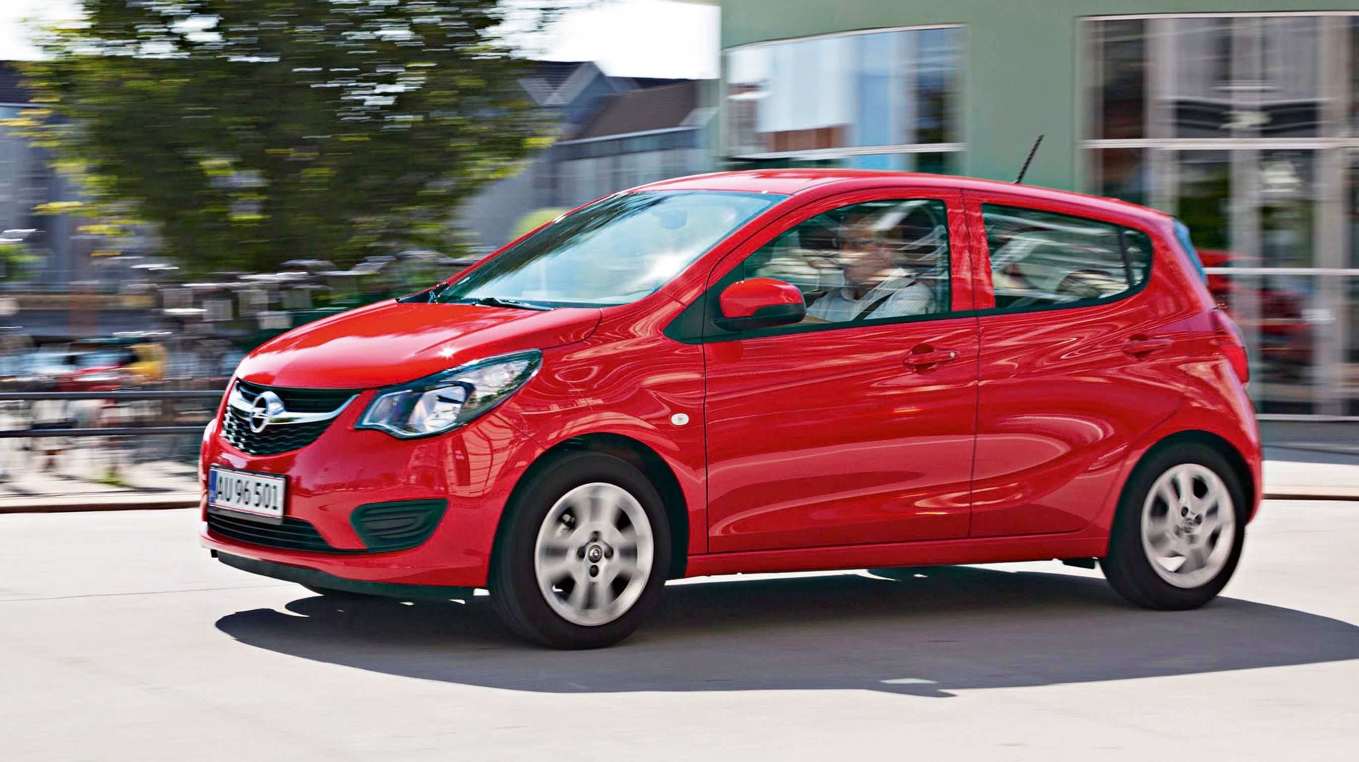 Opel Karl bygges i Syd- korea og er i princippet en afløser for Chevrolet Spark  – begge mærker er en del  af GM-koncernen. Chevrolet har forladt Europa, så nu tager Opel over.