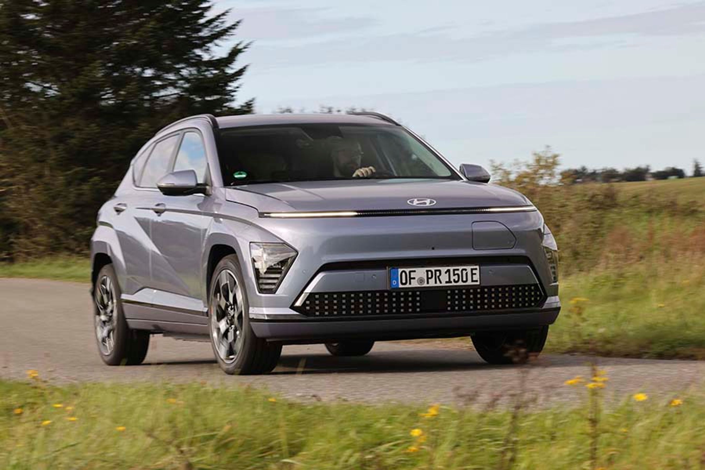 Kona Electric bliver bygget i Tjekkiet, og 80 procent af delene kommer fra et EU-land. Batteriet bliver lavet i Ungarn og samles tæt på fabrikken i Tjekkiet.