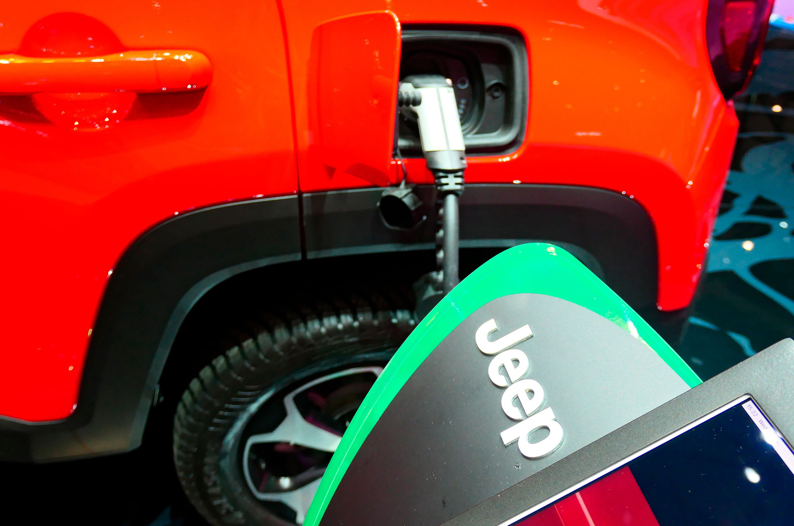 Om et år kan en Jeep lades op.