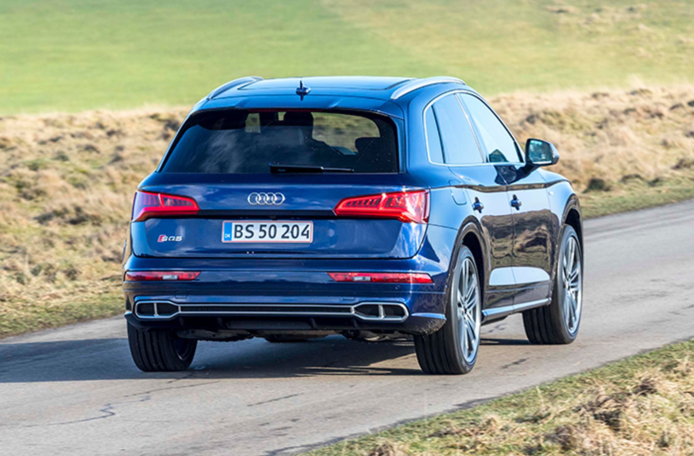 Audi SQ5 bagfra
