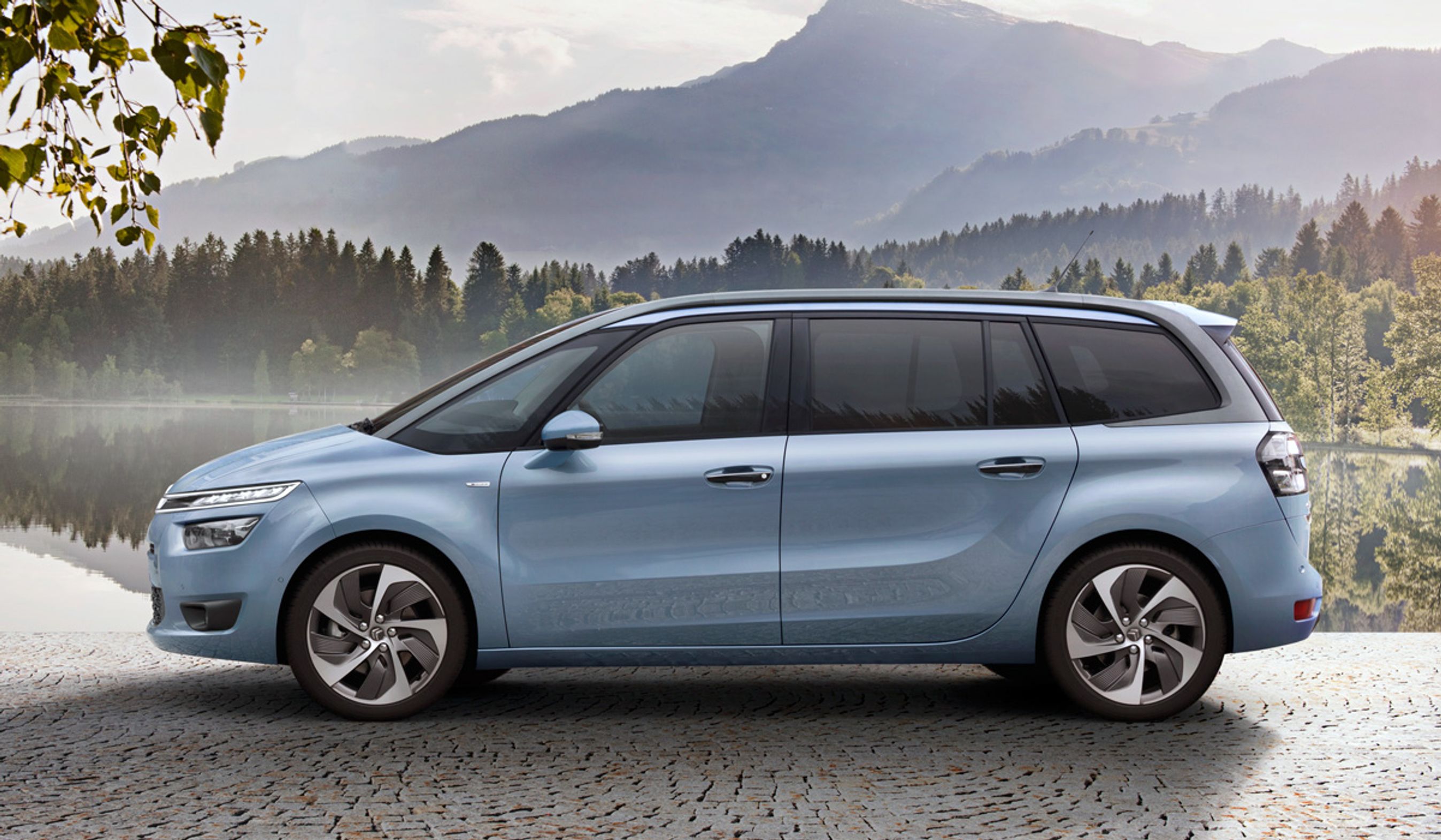 Den nye Grand C4 Picasso har samme længde som den nuværende, men akselafstanden er øget 11 cm.