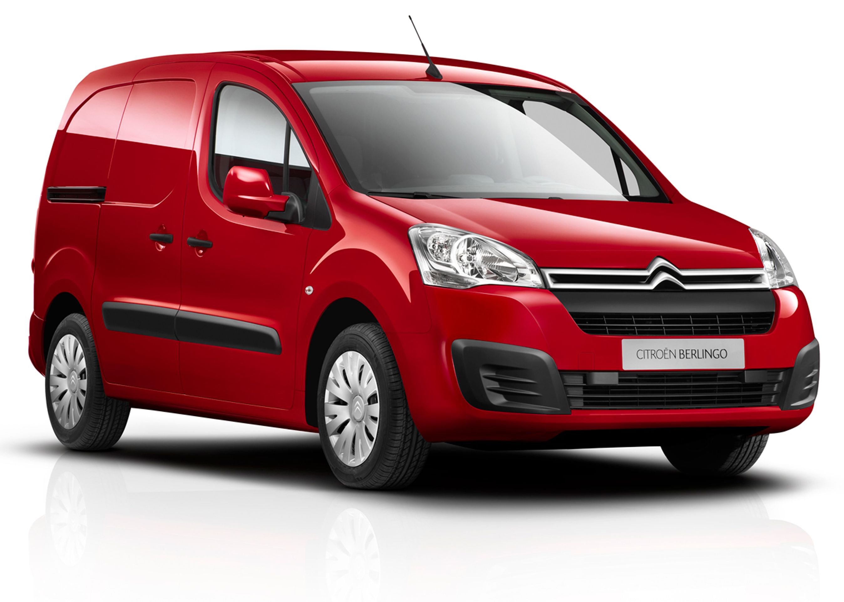 Varevognsudgaven af den fornyede Berlingo er klar samtidig med personbil til august.