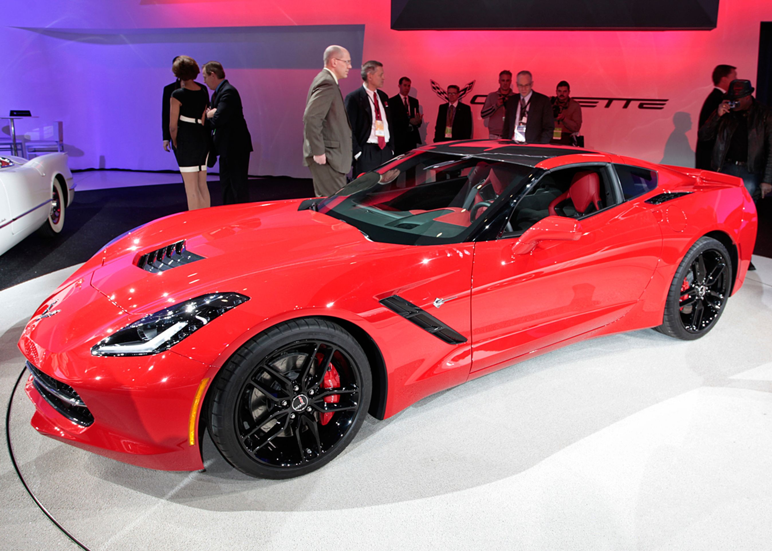 Hjertet i den nye Corvette er en nyudviklet 6.2-liters V8, som yder 450 hk.