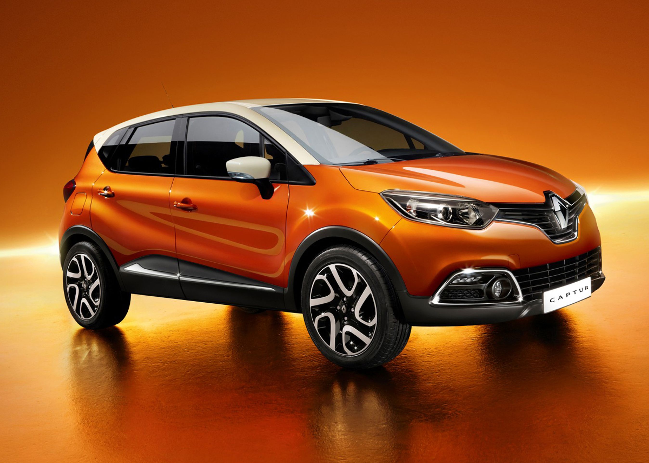 Renault Captur ser stor ud og robust ud, selv om bilen kun måler 4,12 meter i længden. 