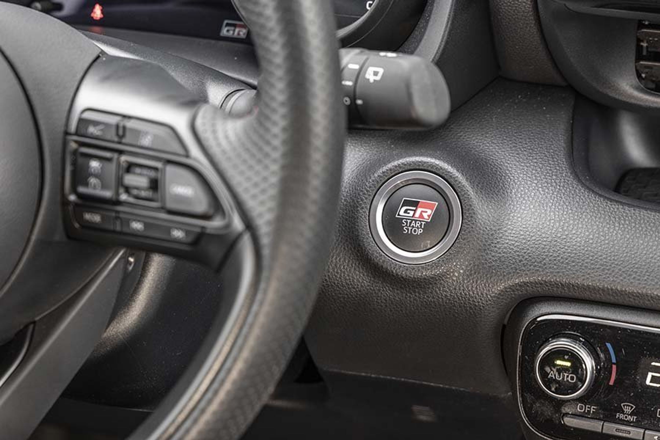 Toyota Yaris GR Sport knap