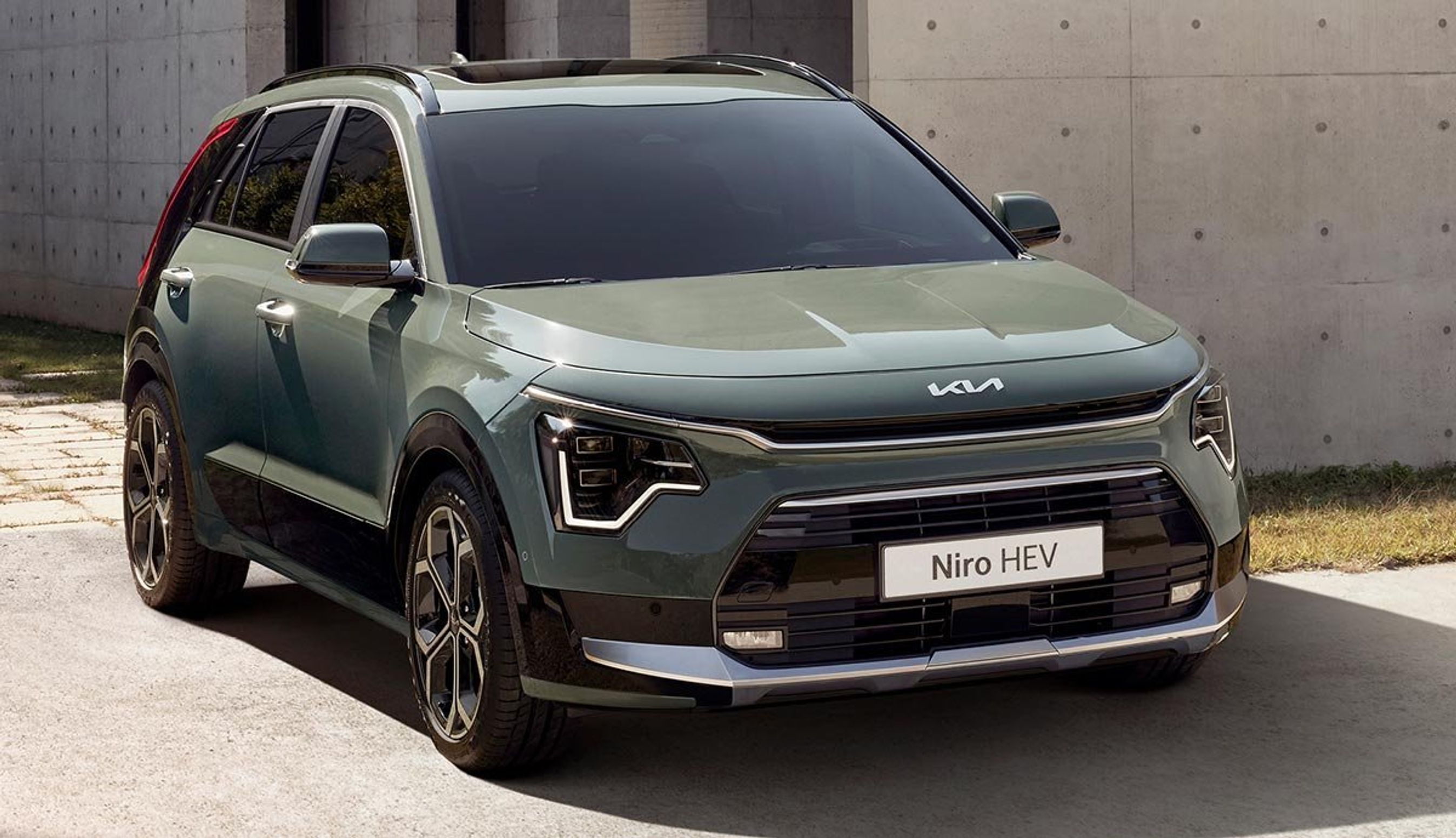 Anden generation Niro lanceres efter sommerferien. I Danmark tilbydes plugin-hybrid og ren el, men ikke denne fuldhybrid.