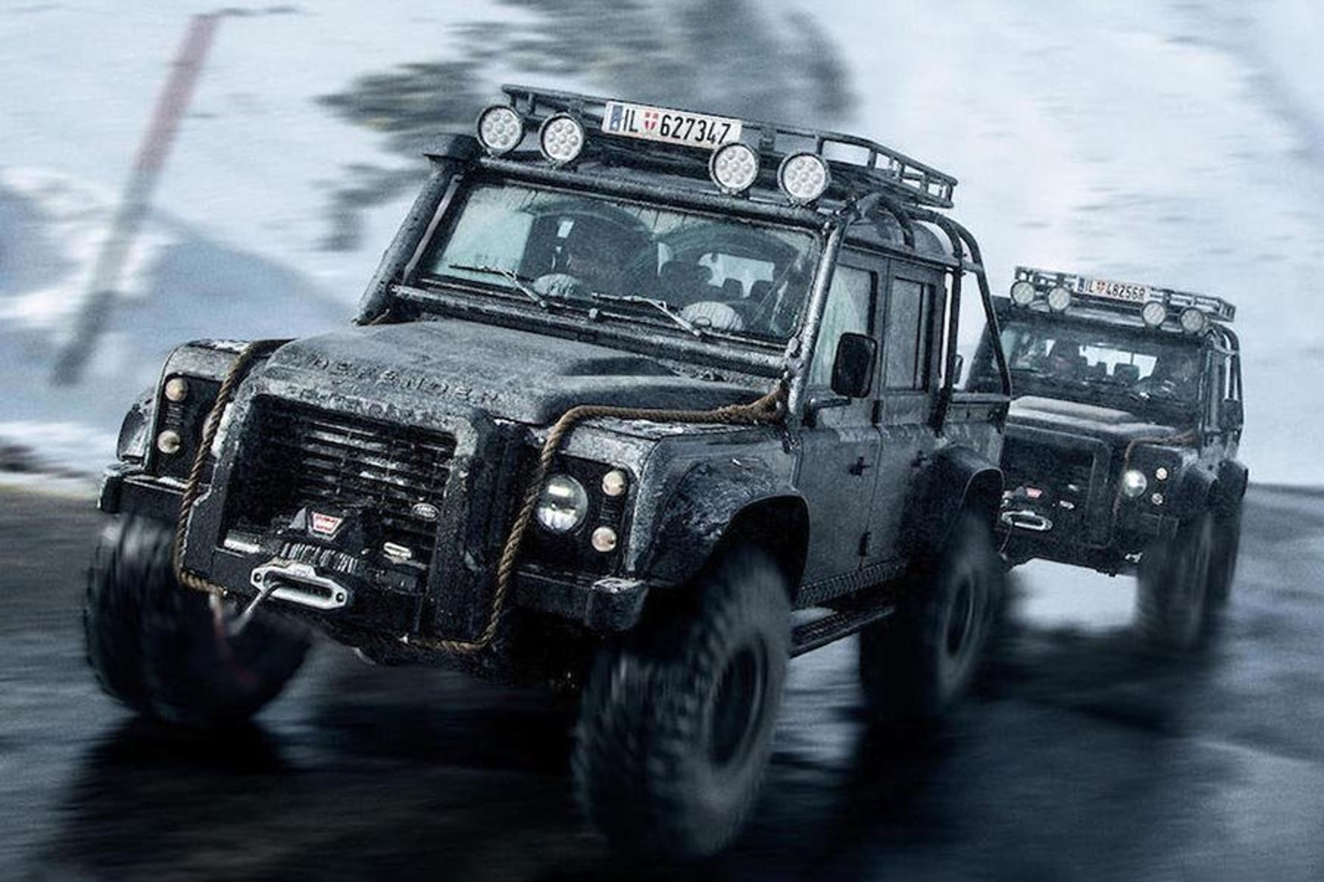 Merprisen var 937 procent, da en af Land Rover-bilerne fra actionscenerne i „Spectre“ (2015) blev solgt på auktion for 365.000 britiske pund (foto RM: Sotheby’s)
