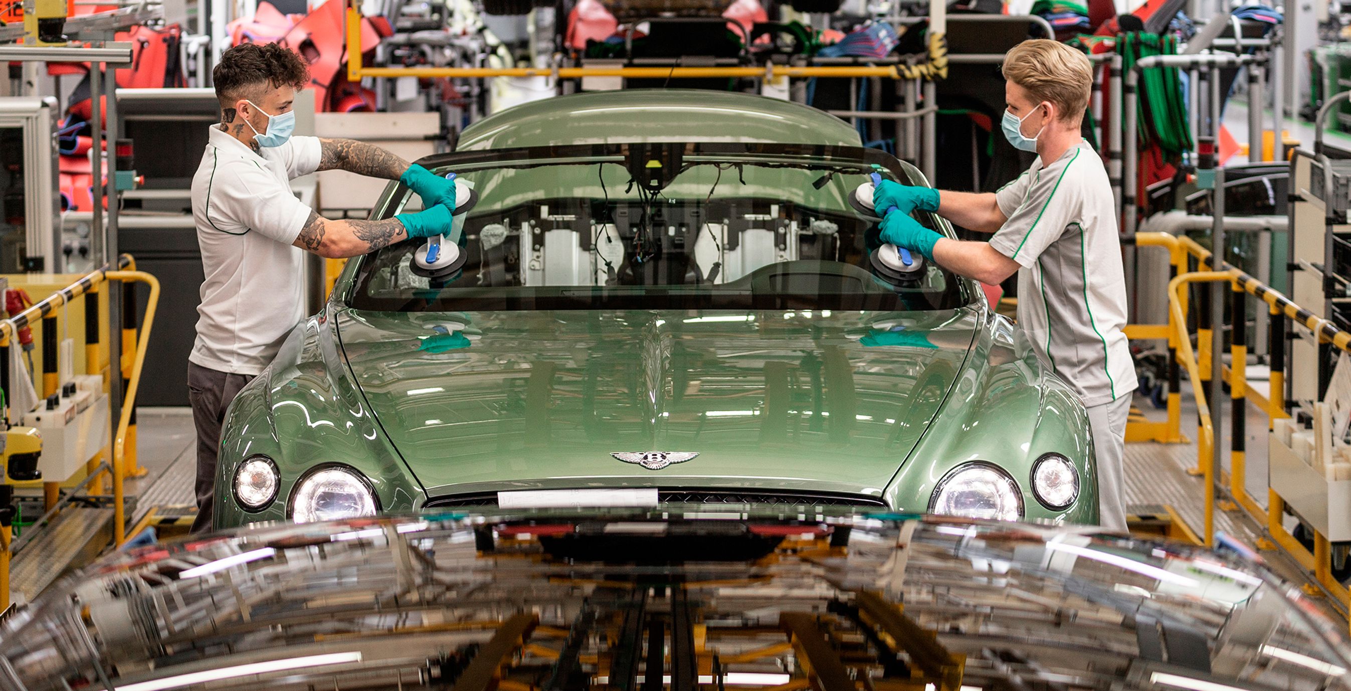 Bentley er blandt mange bilproducenter, der langsomt og med forholdsregler genstarter produktionen sidst i april.